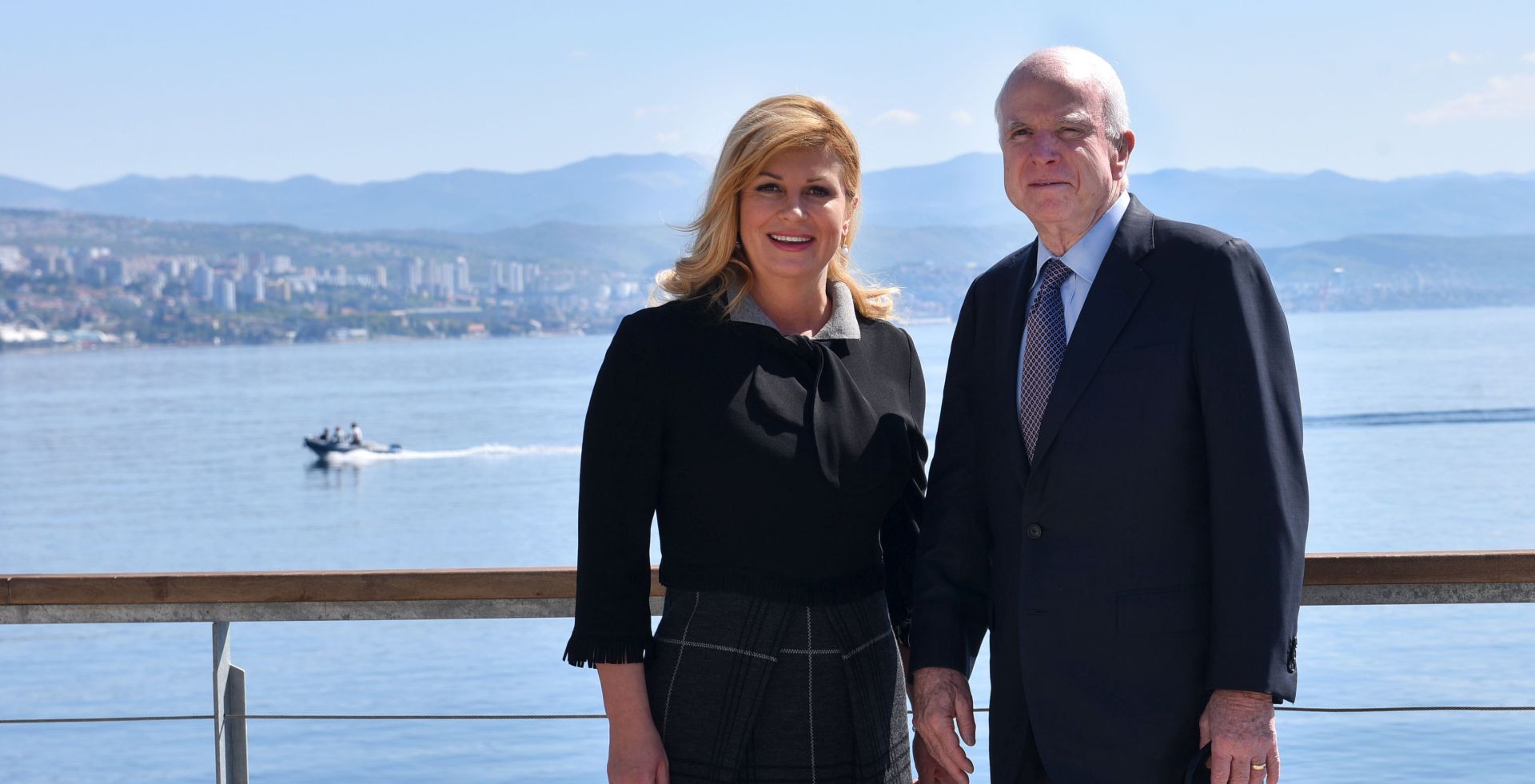 Opatija, 09.04.2017 - Predsjednica Republike Hrvatske Kolinda Grabar-Kitaroviæ i amerièki senator John McCain susereli su se u Opatiji. Senator McCain stigao je u Hrvatsku nakon nedavnog sastanka na marginama Minhenske sigurnosne konferencije.
foto HINA/ Ured Predsjednice/ ds