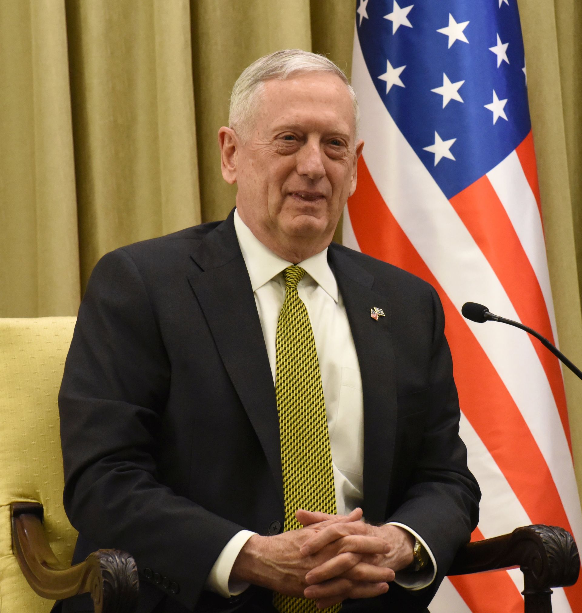epa05919008 Visiting US Secretary of Defense James Mattis poses during his meeting with Israeli President Reuven Rivlin (unseen) at his residence in Jerusalem, Israel, 21 April 2017. Mattis is on a week long trip to the Middle East which is also his first visit to Israel as Secretary of Defense.  EPA/DEBBIE HILL / POOL