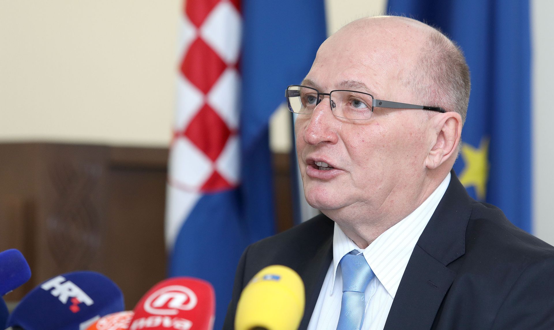 02.03.2017., Zagreb - Predsjednik Ustavnog suda Miroslav Separovic objavio je na danasnjoj konferenciji za medije da je 26 godina od podnosenja zahtjeva napokon donesena odluka o ocjeni suglasnosti s ustavom Zakona o zdravstvenim mjerama za ostvarivanje prava na slobodno odlucivanje o radjanju djece. Ustavni sud nije prihvatio prijedloge za pokretanje postupka za ocjenu suglasnosti za ostvarivanje prava na slobodno odlucivanje o radjanju djece. photo: 