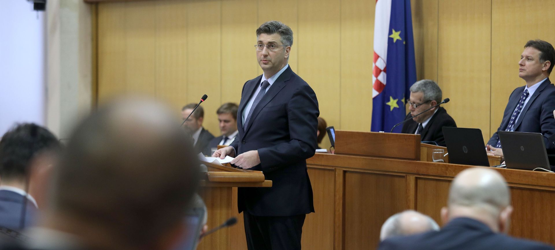 05.04.2017., Zagreb - Premijer Plenkovic dosao je u Sabor braniti Prijedlog zakona o postupku izvanredne uprave u trgovackim drustvima od sistemskog znacaja za RH, zakona poznatog pod nazivom Lex Agrokor. Photo: Patrik Macek/PIXSELL