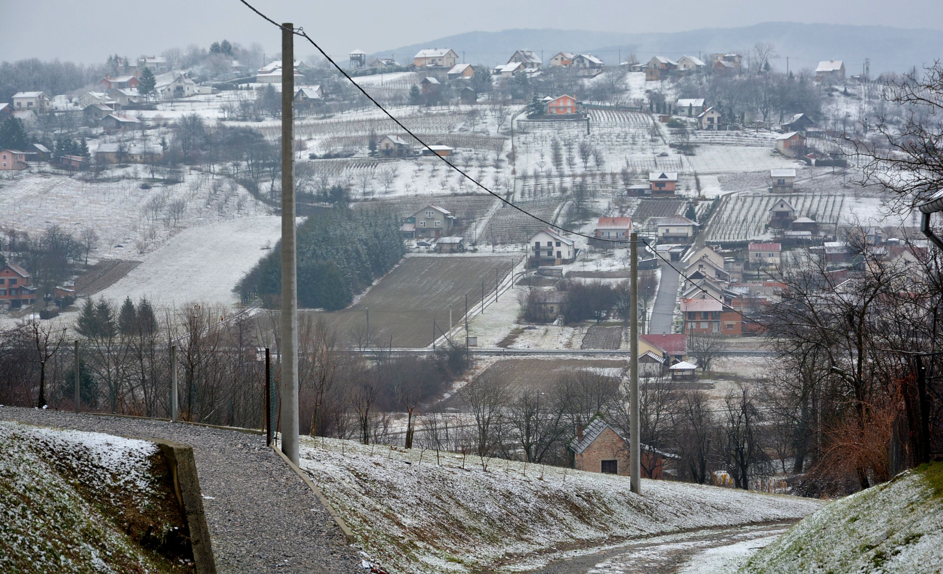07.02.2017., Daruvar - Daruvar je danas osvanuo iznova u bijelom, s obzirom da je tijekom noci i jutra pala manja kolicina snijega. 
Photo: Damir Spehar/PIXSELL