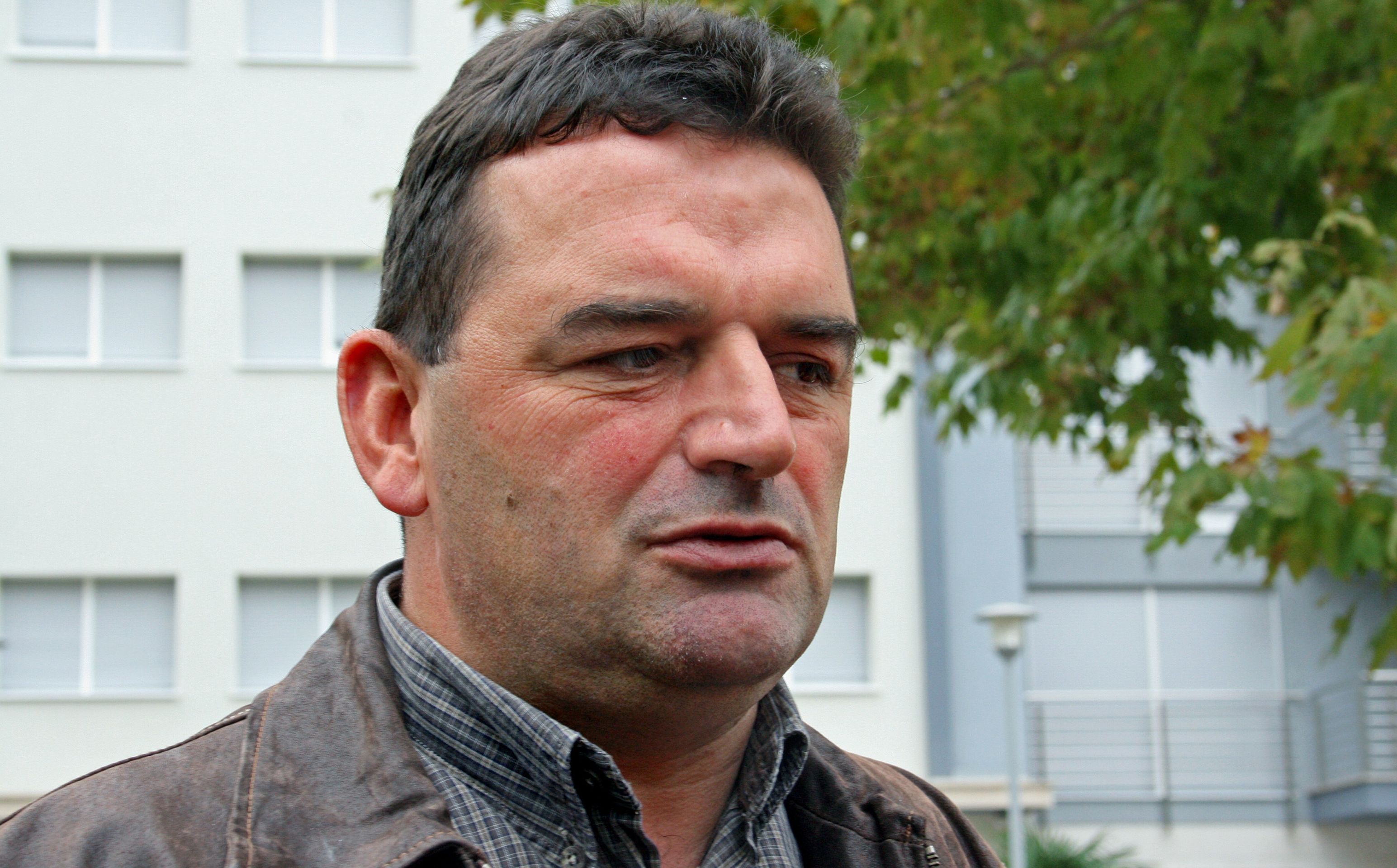 07.11.2009. Omis, Hrvatska - Bucno jutro u Omisu, na predio Smokvica pala je stjena teska vise tona srecom zaustavila se tridesetak metara od prvih kuca. Gradonacelnik Omisa Ivan Skaricic
Photo: Ivana Ivanovic/PIXSELL