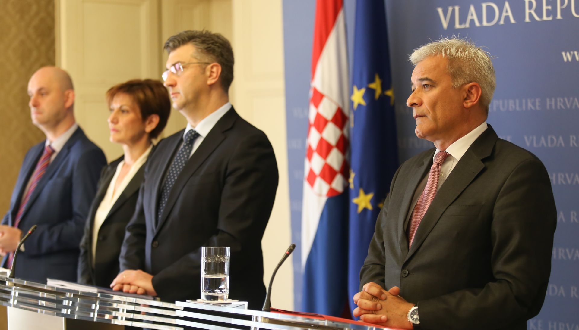 10.04.2017., Zagreb - Na sjednici Vlade premijer Plenkovic imenovao Antu Ramljaka povjerenikom za Agrokor. Tomislav Tolusic, Martina Dalic, Andrej Plenkovic, Ante Ramljak.
Photo. Igor Soban/PIXSELL