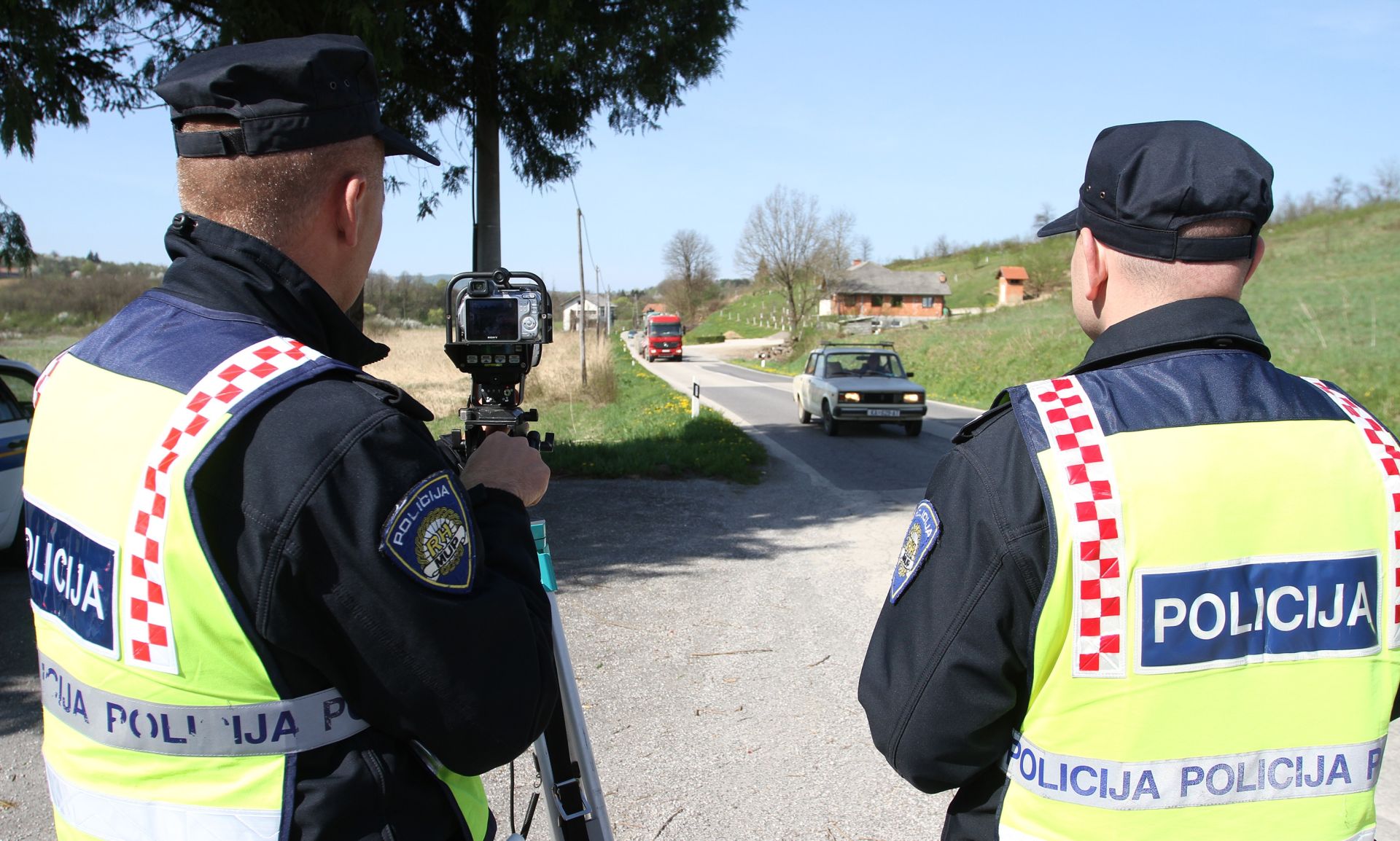16.04.2015 Karlovac - Na podrucju svih drzava Europske unije poceo je 24-satni pojacani nadzor brzine. Toj akciji pridruzila se i hrvatska policija koja ce tijekom sljedeca 24 sata pojacano kontrolirati sve prometnice. Policija na podrucju cijele PU Karlovacke provodi kontinuirani nadzor brzine. Photo: Kristina Stedul Fabac/PIXSELL
