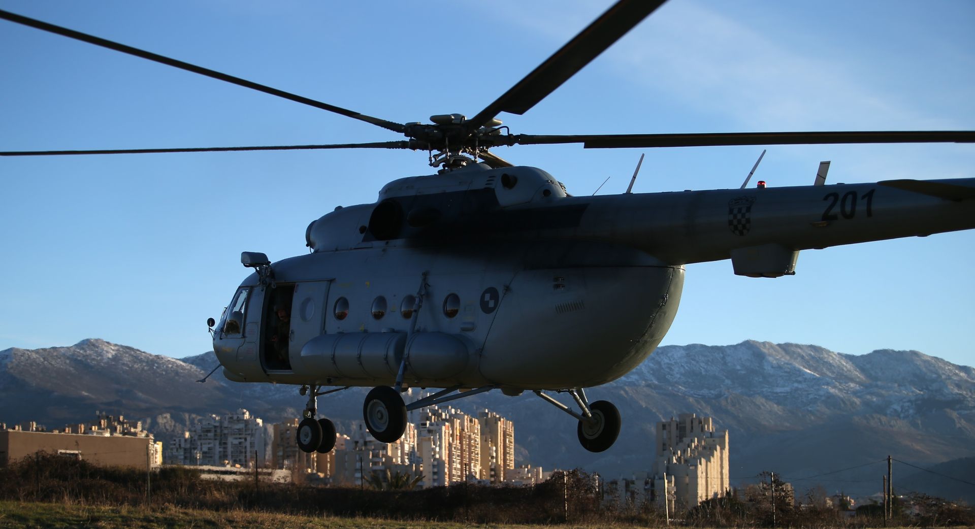 17.01.2017., Split - Helikopter MI8 HV u letu. Photo:Ivo Cagalj/PIXSELL