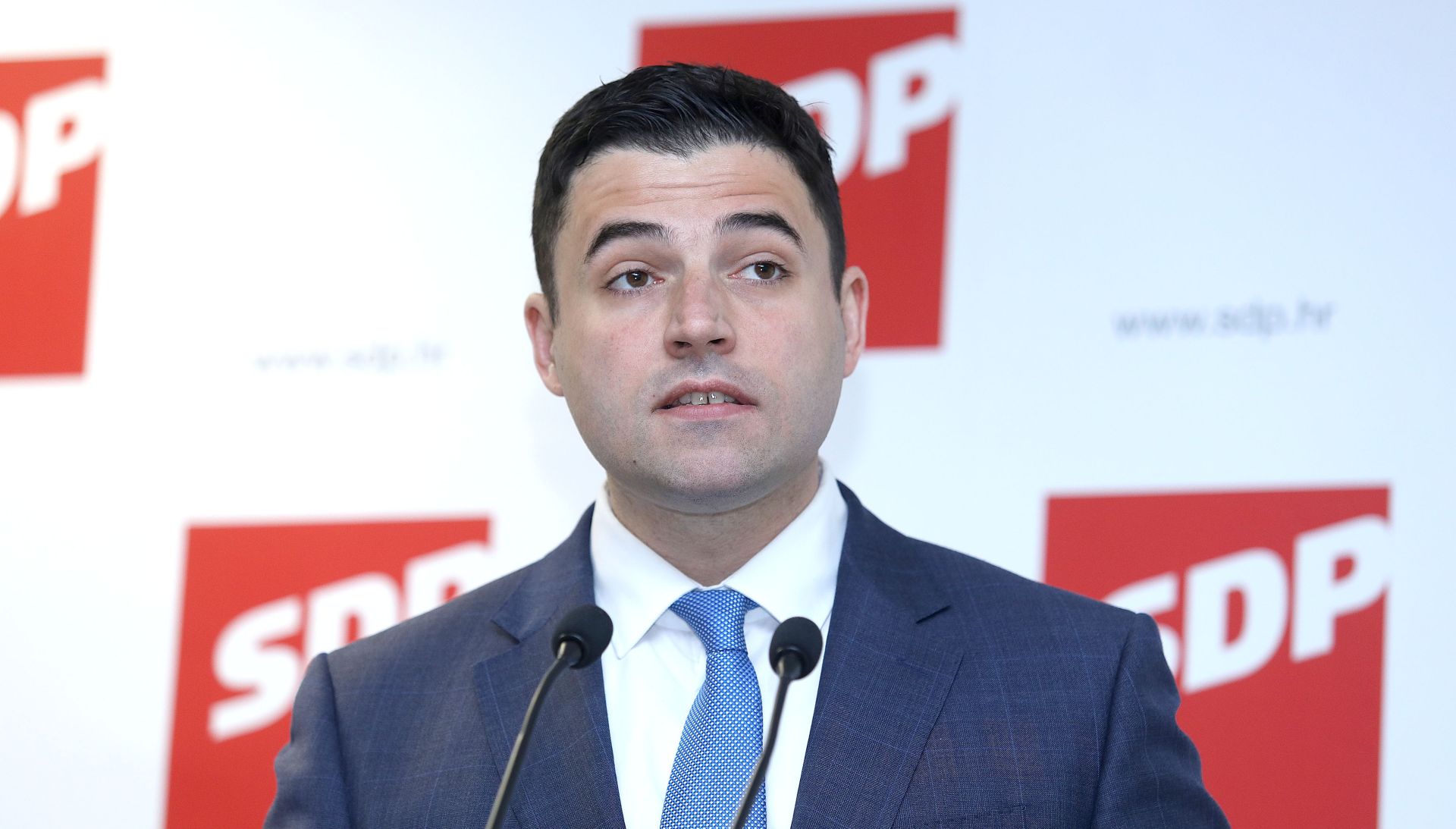 31.03.2017., Zagreb - Predsjednik Socijaldemokratske partije Hrvatske Davor Bernardic, saborska zastupnica SDP-a Sabina Glasovac te clan inicijalnog Sredisnjeg savjeta SDP-a za obrazovanje Neven Budak predstavili su na konferenciji za medije u sjedistu stranke  model obrazovne reforme na lokalnoj razini. Davor Bernardic. Photo: Patrik Macek/PIXSELL
