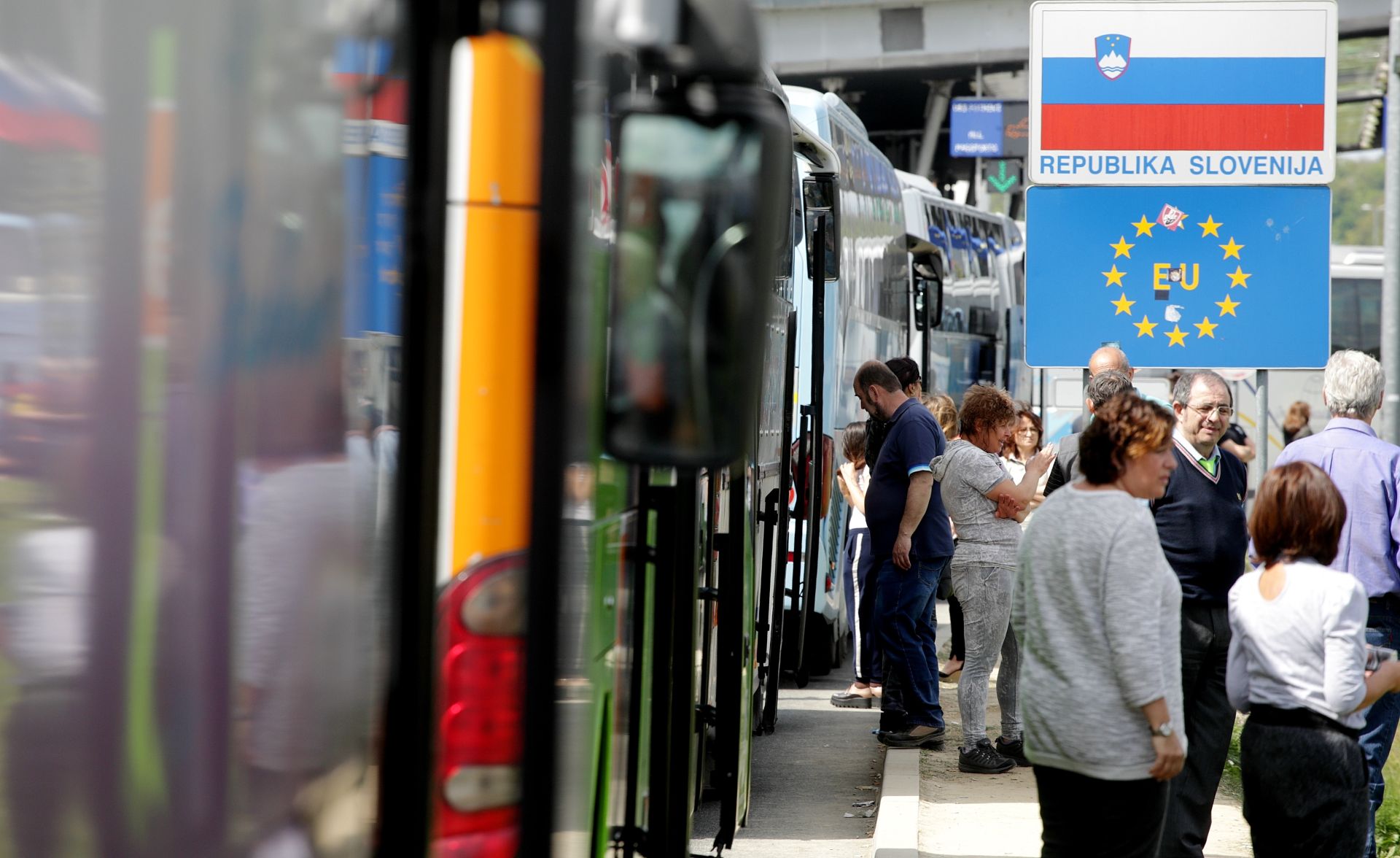 08.04.2017., Zagreb - Prometne guzve na granicnom prijelazu Bregana. Photo: Zarko Basic/PIXSELL