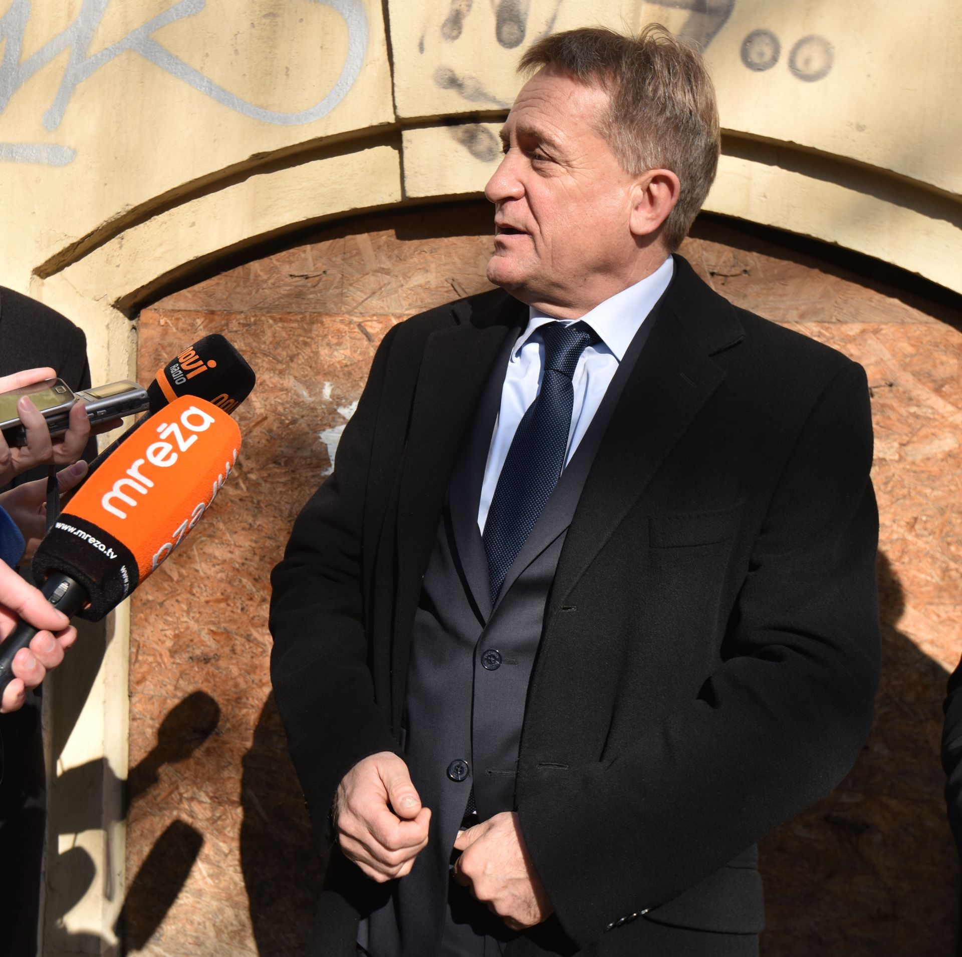 16.02.2017., Zadar -   Gradonacelnik Bozidar Kalmeta otvorio je prvu javnu besplatnu punionicu za elektricna vozila kod stare tehnicke skole. 
Photo: Dino Stanin/PIXSELL