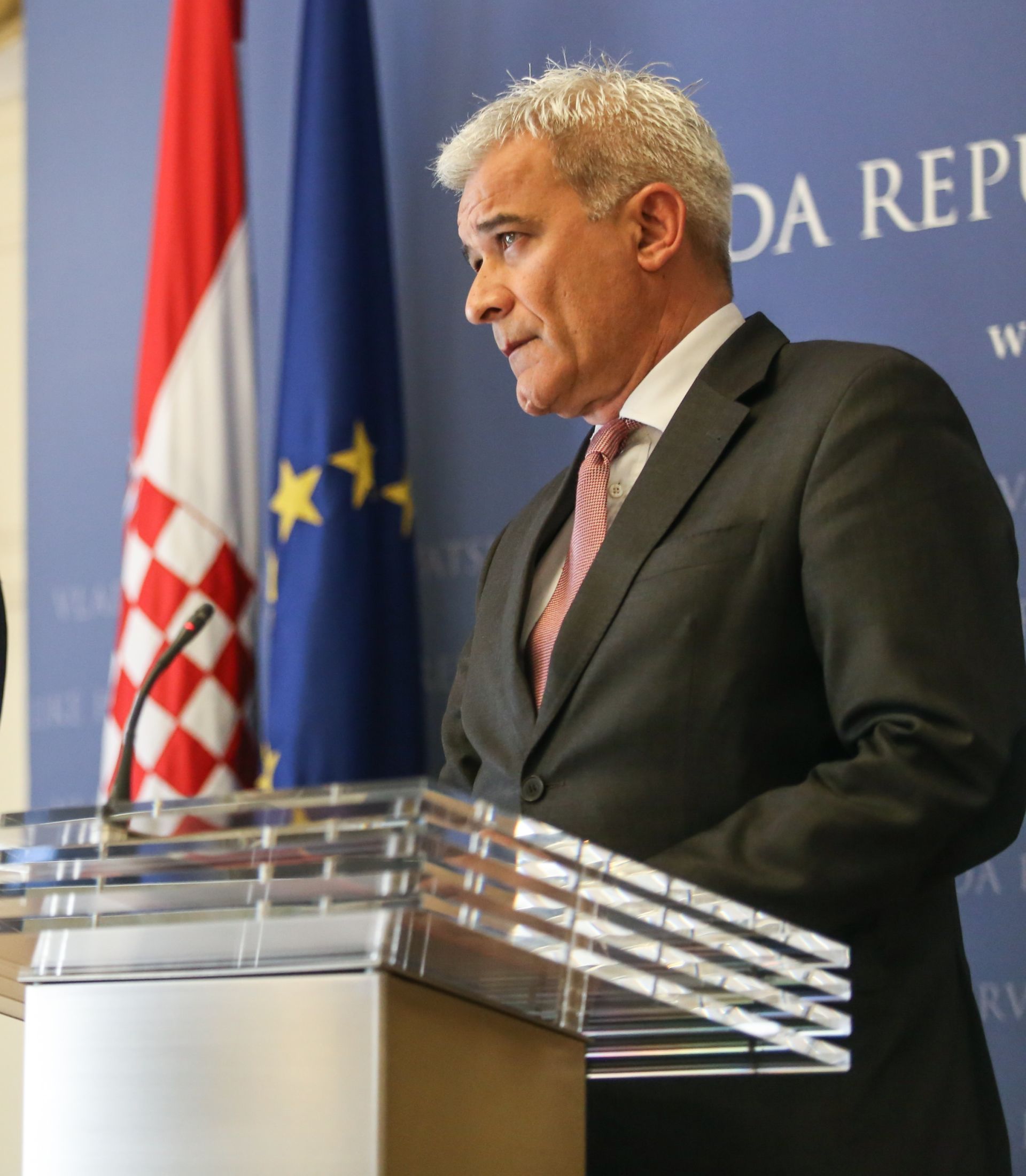 10.04.2017., Zagreb - Na sjednici Vlade premijer Plenkovic imenovao Antu Ramljaka povjerenikom za Agrokor. Tomislav Tolusic, Martina Dalic, Andrej Plenkovic, Ante Ramljak.
Photo. Igor Soban/PIXSELL