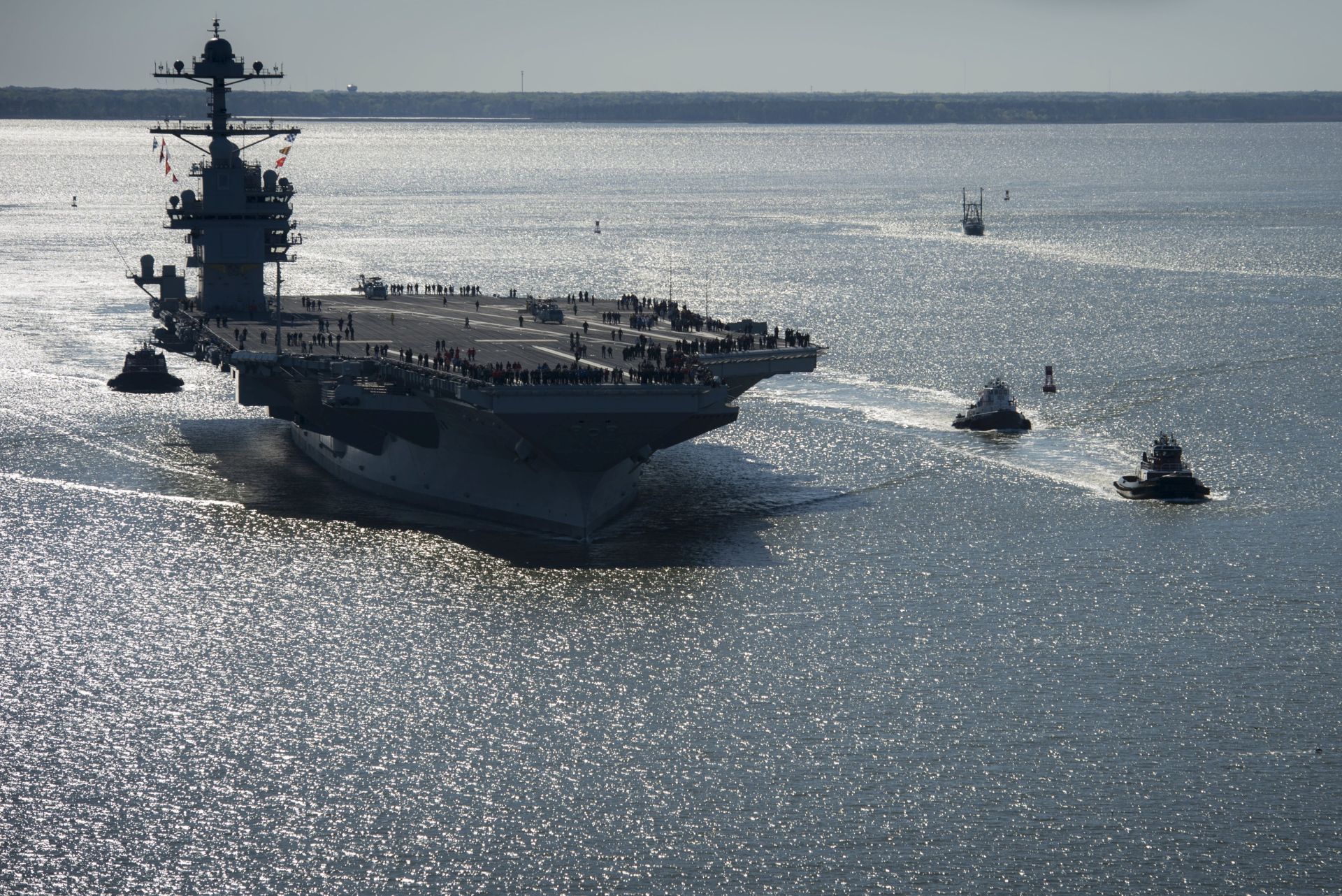 epa05898259 A handout photo made available by the US Navy shows the future USS Gerald R. Ford (CVN 78) aircraft carrier underway on its own power for the first time, off shore from Newport News, Virginia, USA, 08 April 2017 (issued 09 April 2017). The first-of-class ship - the first new U.S. aircraft carrier design in 40 years - will spend several days conducting builder's sea trials, a comprehensive test of many of the ship's key systems and technologies.  EPA/MC2 RIDGE LEONI / HANDOUT  HANDOUT EDITORIAL USE ONLY/NO SALES