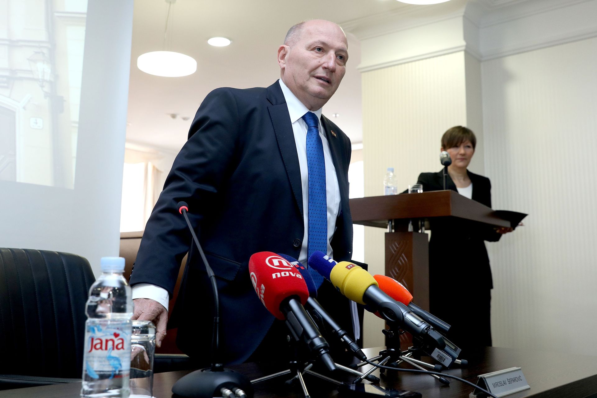 07.04.2017., Zagreb - Na konferenciji za medije Ustavnog suda Miroslav Separovic je objavio odluke o ustavnosti izmijenjenih Zakona o potrosackom kreditiranju i kreditnim institucijama, odnosno konverziji svicarca te o Zakonu o lokalnim izborima tzv. lex Vlahusic. 
Photo: Patrik Macek/PIXSELL