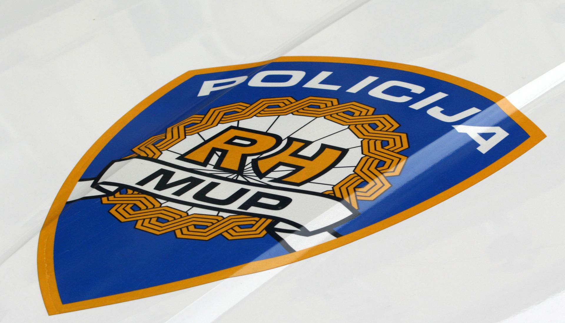 Split, 25.07.2015 - (Arhivska fotografija - Ilustracija)  Vie vrsta droge, oruje i streljivo pronala je trogirska policija kod 26-godinjeg mladiæa kojega su nakon kriminalistièkog istraivanja uz kaznenu prijavu zbog neovlatene proizvodnje i prometa drogama predali pritvorskom nadzorniku, izvijestila je u subotu splitsko-dalmatinska Policijska uprava. 
