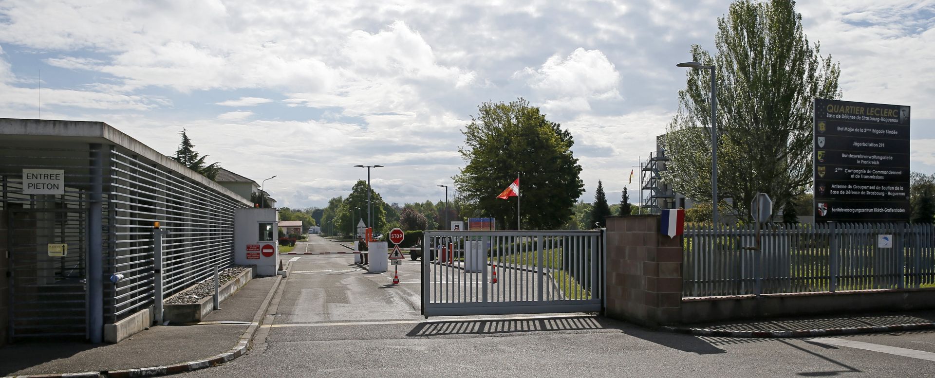 epa05941451 A view of a the main gate of the Quartier Leclerc of barracks of fighter battalion 291 in Illkirch, France, 03 May 2017. German Defense Minister Ursula von der Leyen is to visit the Illkirch barracks following reports  Nazi memorabilia and symbols such as swastikas were found in the premises during investigation to an alleged far-right terror cell in German defense forces. Media reports state German lieutenant Franco A. who was stationed at the Illkirch barracks was arrested on terror allegations in Hammelburg, Germany, last week as part of ongoing investigations. German investigators allege up to five persons may have been involved in the cell.  EPA/RONALD WITTEK