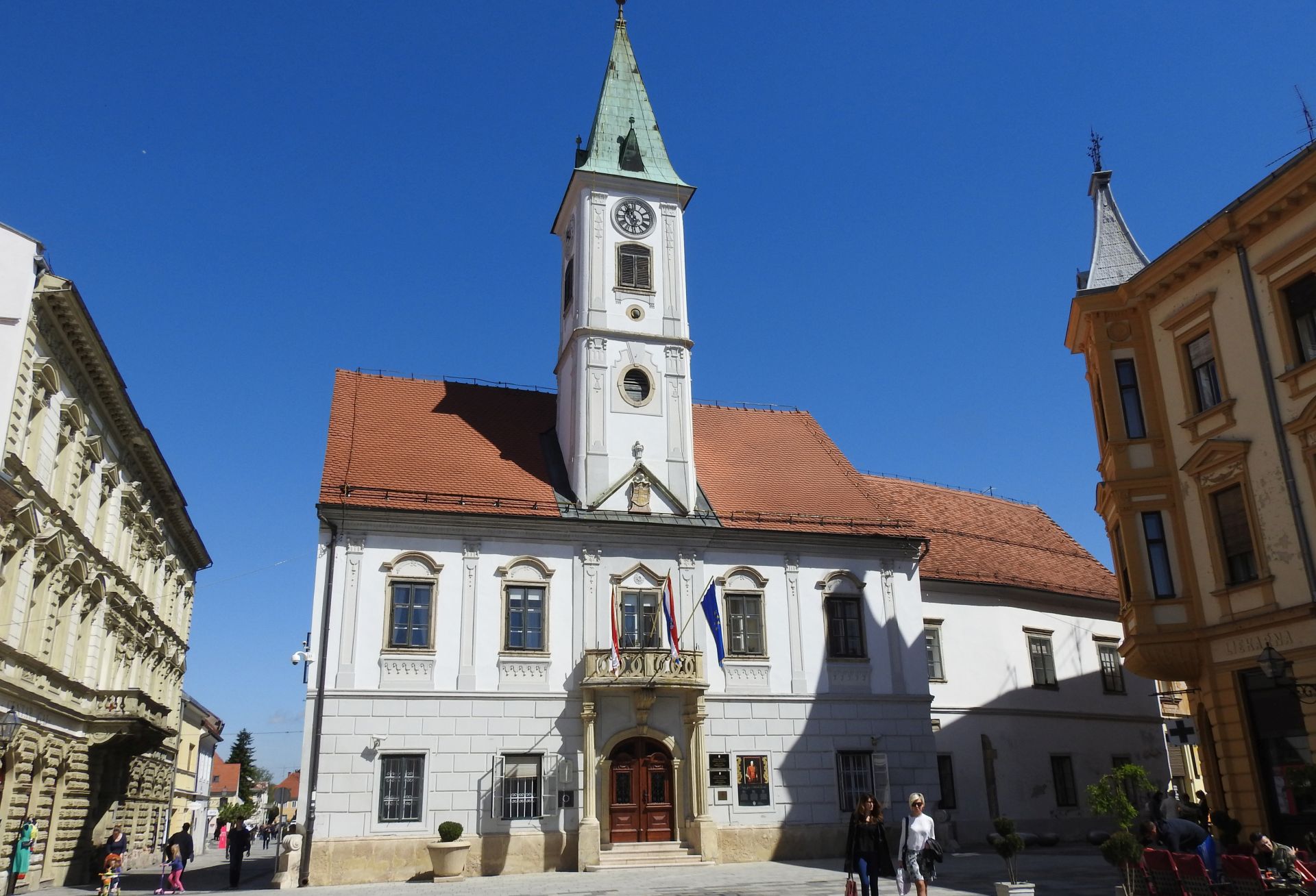 Varadin, 04.05.2017.  Posljednjeg dana roka za predaju kandidatura za gradonaèelnika Varadina to su u èetvrtak uèinili kandidat koalicije SDP-HNS-HSS-HSU-Hrvatski laburisti Alen Kiiæ, nezavisni kandidat Ivan Èehok, kandidat Hrasta Ladislav Ilèiæ, kandidat HDZ-a Damir Habijan i kandidat Lige za Varadin Vlado Sevek. Na fotografiji varadinska Gradska vijeænica.
foto HINA / Sinia KALAJDIJA / ml