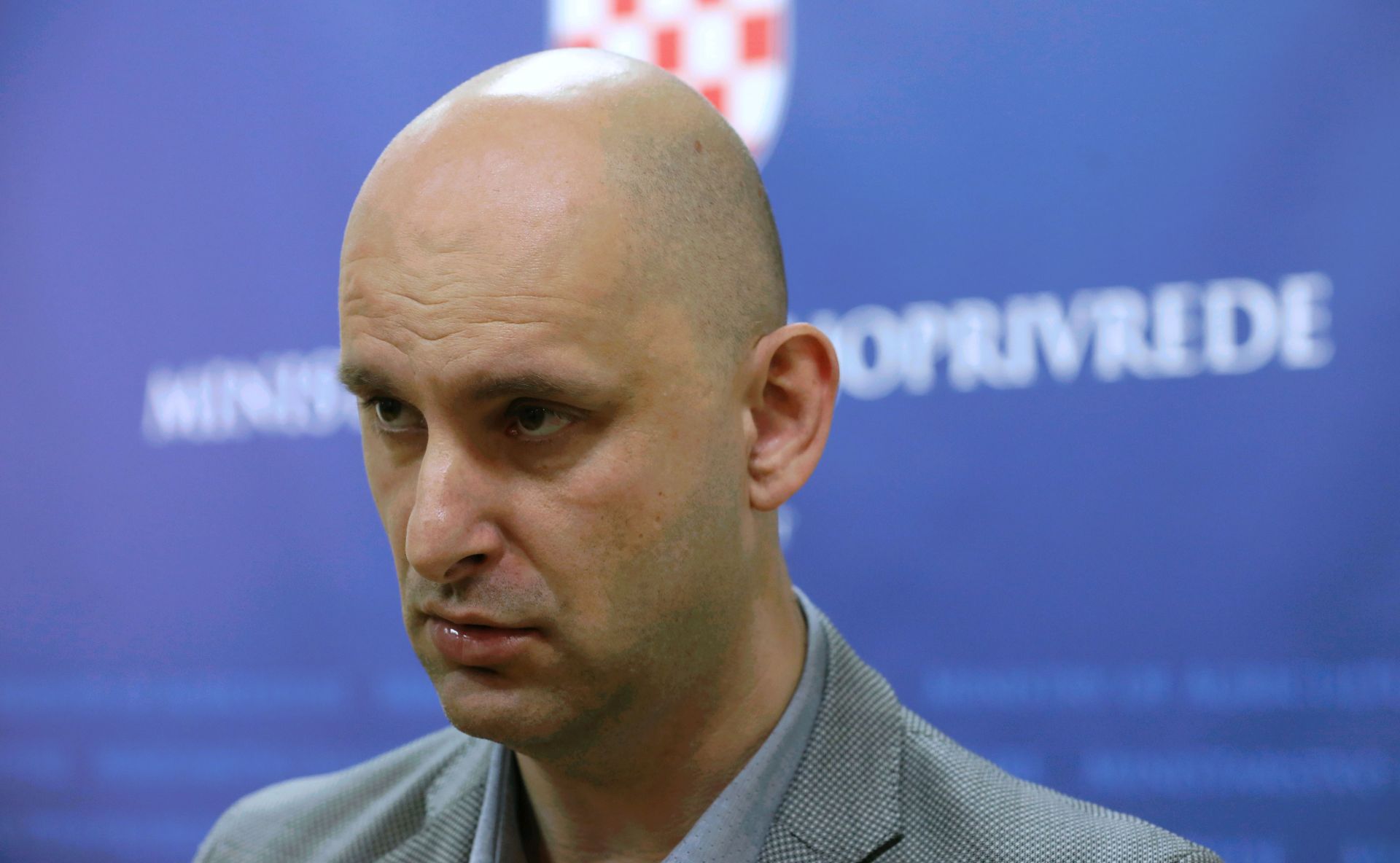 Zagreb, 10.05.2017. - Konferencija za medije nakon sastanka ministra poljoprivrede Tomislava Toluiæa, izvanrednog povjerenika koncerna Agrokor Ante Ramljaka i predsjednika Hrvatske poljoprivredne komore Mate Brloiæa. Na fotografiji Tomislav Toluiæ. foto HINA/ Lana SLIVAR DOMINIÆ/ lsd