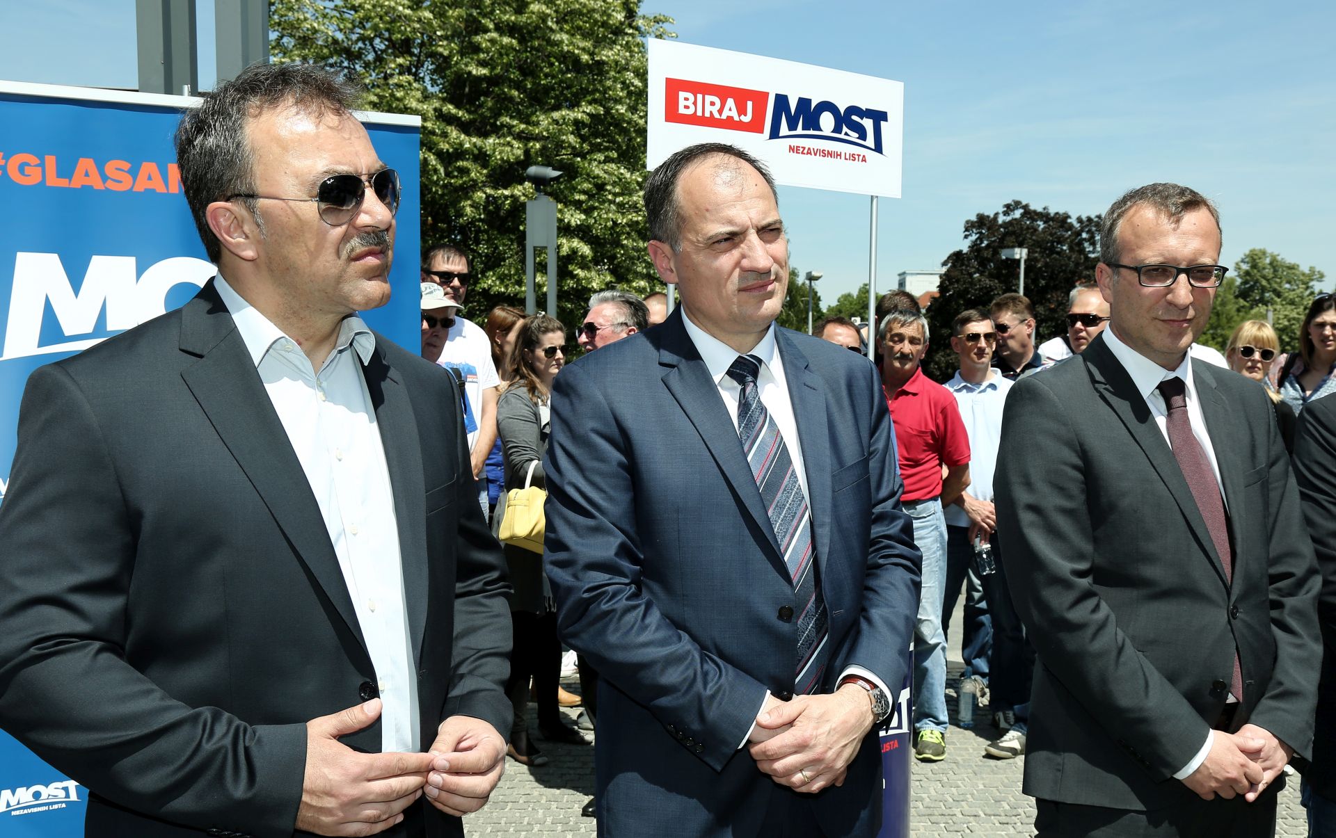 Zagreb, 18.05.2017. -  Most nezavisnih lista organizirali su predstavljanje kandidata za Gradsku skuptinu Grada Zagreba. Podrku njihovu kandidatu za gradonaèelnika Zagreba, Marku Sladoljevu,iskazali su Vlaho Orepiæ i Slaven Dobroviæ .  foto HINA/Tomislav Pavlek/tp