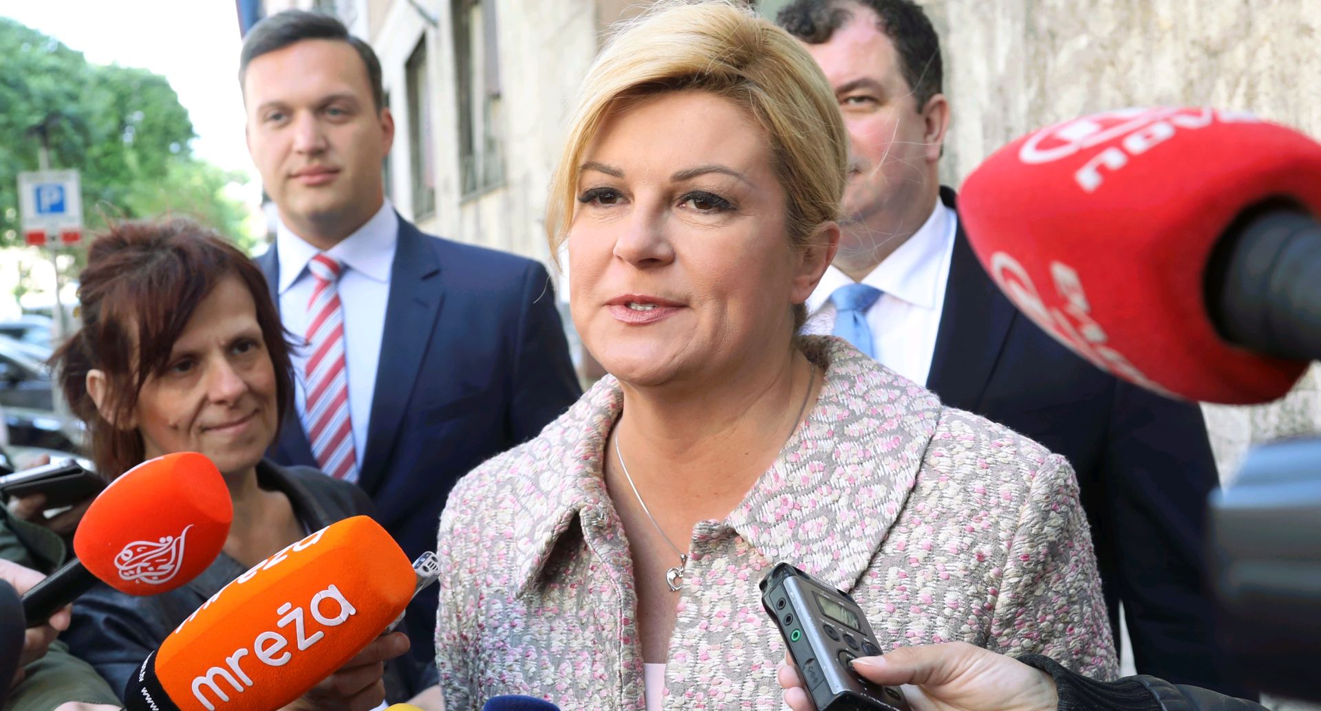 Zagreb, 21.05.2017. - Hrvatska predsjednica Kolinda Grabar-Kitaroviæ glasala je na biraèkom mjestu u Bauerovoj ulici 21. Na fotografiji Kolinda Grabar-Kitaroviæ. 
foto HINA/ Lana SLIVAR DOMINIÆ/ lsd