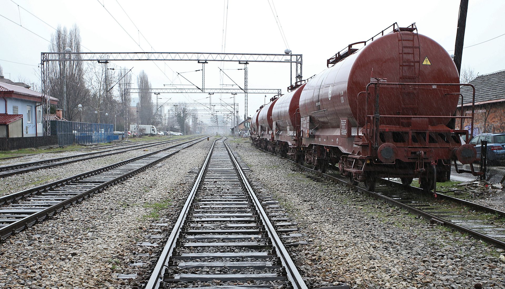 17.02.2014., Zagreb - Vagoni cisterne pune nafte stoje na sporednom kolosijeku Zapadnog kolodvora. 
Photo: Jurica Galoic/PIXSELL