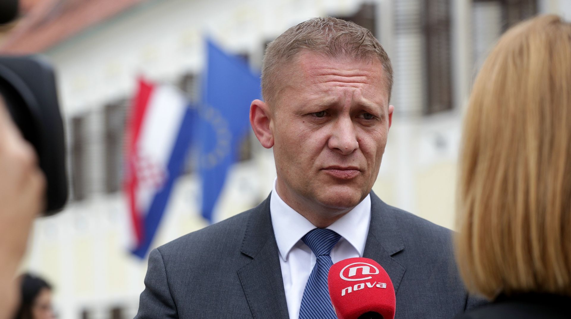 27.04.2017., Zagreb - Predsjednik HSS-a Kresimir Beljak ispred Vlade dao izjavu o politickoj situaciji. 
Photo: Zarko Basic/PIXSELL