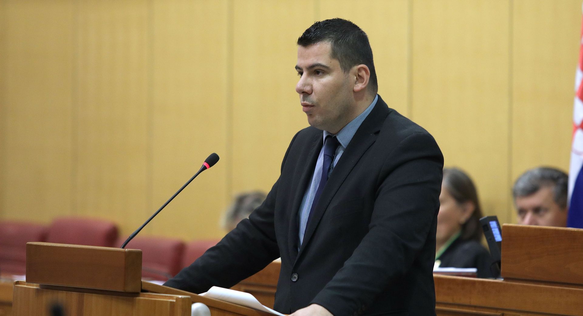 28.04.2017., Zagreb - U sjeni jucerasnjeg razrjesenja trojice ministara MOST-a Sabor je nastavio 3. sjednicu. Nikola Grmoja istaknuo je kako institucije u RH uopce ne funkcioniraju te da od 2007. godine porezni nadzor nije usao u Agrokor. 
Photo: Patrik Macek/PIXSELL