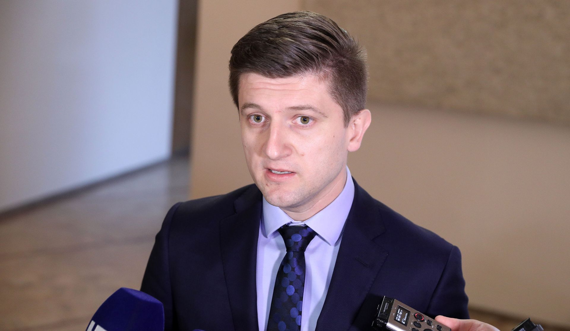 31.03.2017., Zagreb - Ministar Zdravko Maric dao je izjavu za medije nakon sjednice kluba zastupnika HDZ-a. Photo: Patrik Macek/PIXSELL