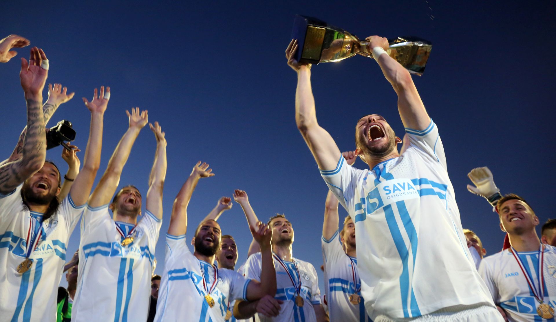 Zagreb, 27.05.2017. - Utakmica 36. kola Prve HNL Dinamo - Rijeka.  Na fotografiji slavlje Rijeke.
foto HINA/ Daniel KASAP