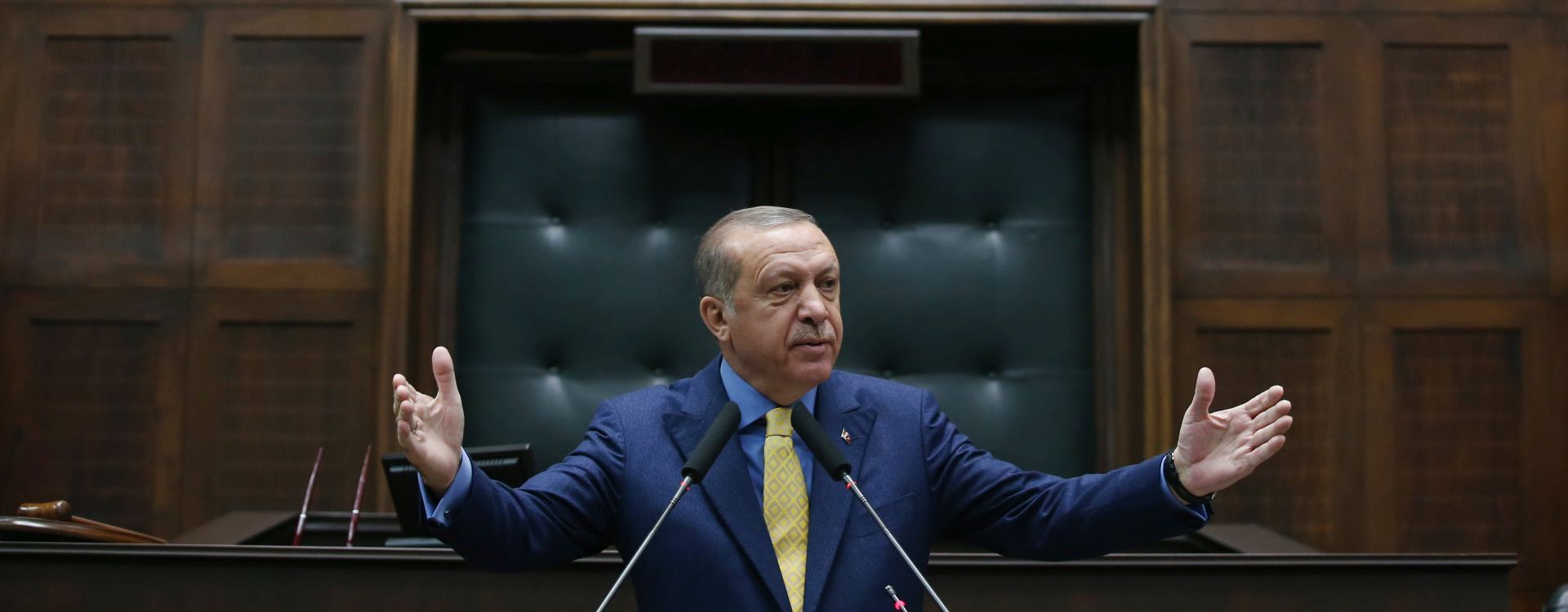 epa05999212 A handout photo made available by Turkish President Press office shows Turkish President and Leader of the Justice and Development Party (AKP) Recep Tayyip Erdogan speaking during an AKP party meeting in Ankara, Turkey, 30 May 2017.  EPA/TURKISH PRESIDENT PRESS OFFICE HANDOUT  HANDOUT EDITORIAL USE ONLY/NO SALES
