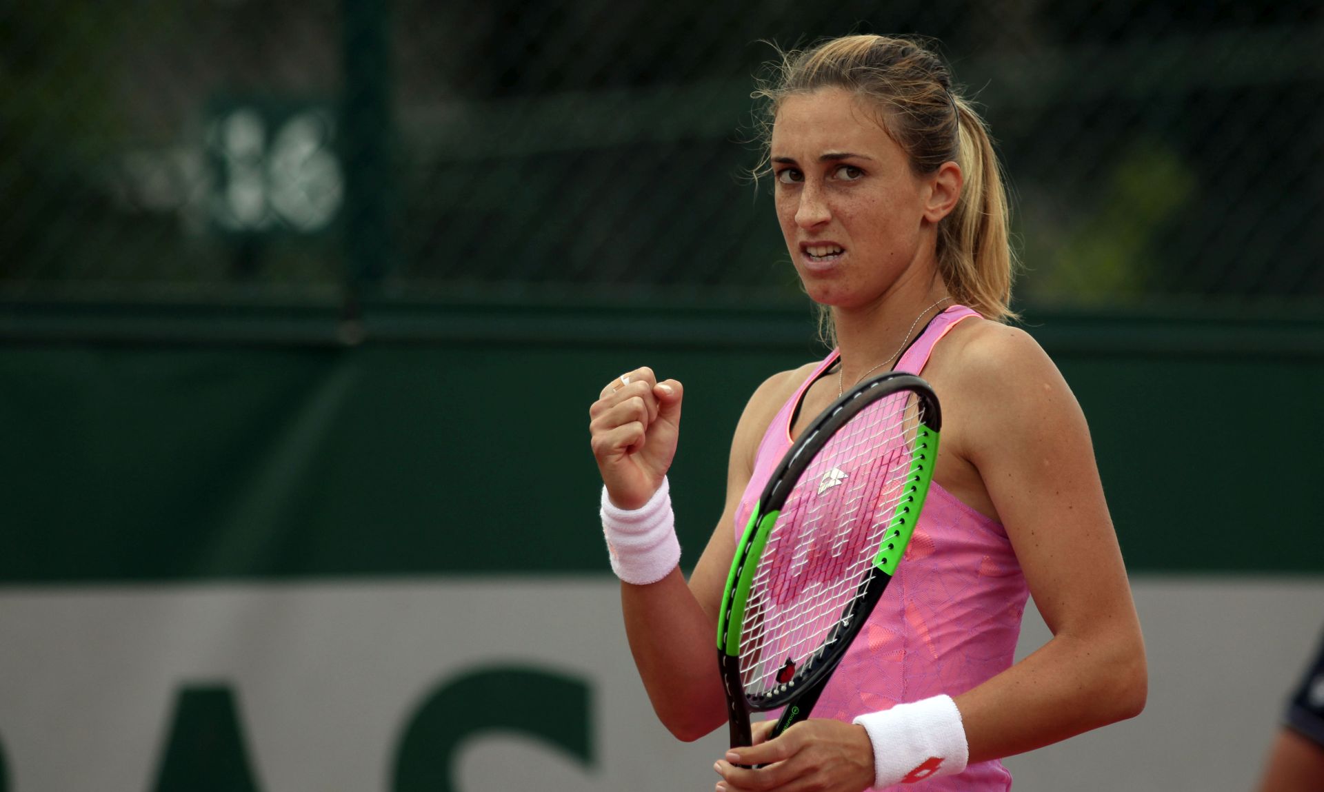 Pariz, 30.05.2017.- Na Roland Garrosu u prvom kolu, Petra Martiæ, pobijedila je ukrajinsku tenisaèicu Kateryna Bondarenko 62; 75. Na fotografiji Petra Martiæ.
Foto HINA/HTS