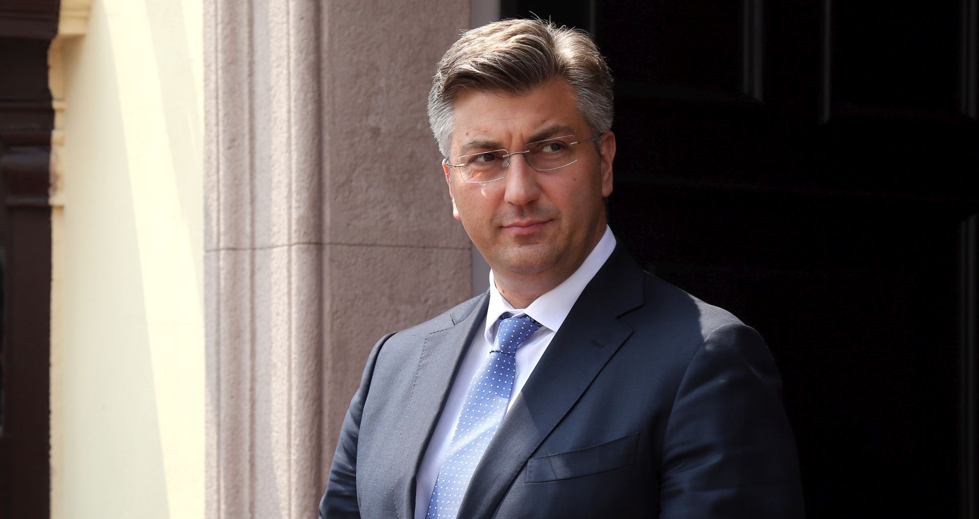 Zagreb, 01.06.2017 - Predsjednik Vlade Republike Hrvatske Andrej Plenkoviæ sastao se s predsjednikom Republike Kosovo Hashimom Thacijem u Banskim dvorima. Na fotografiji Andrej Plenkoviæ.
foto HINA / Denis CERIÆ /dc