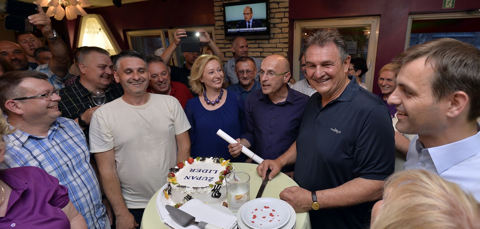Varaždin, 4.6.2017 - Predsjednik Narodne stranke –reformisti Radimir Čačić s osvojenih 52,57 posto glasova varaždinski je župan u ovome mandatu koji je nakon objave izbornih rezultata rekao da je pobjedu i očekivao, a sada očekuje i da će se Varaždinska županija vratiti na poziciju lidera Hrvatske. 
foto HINA/ Marko JURINEC/ ua