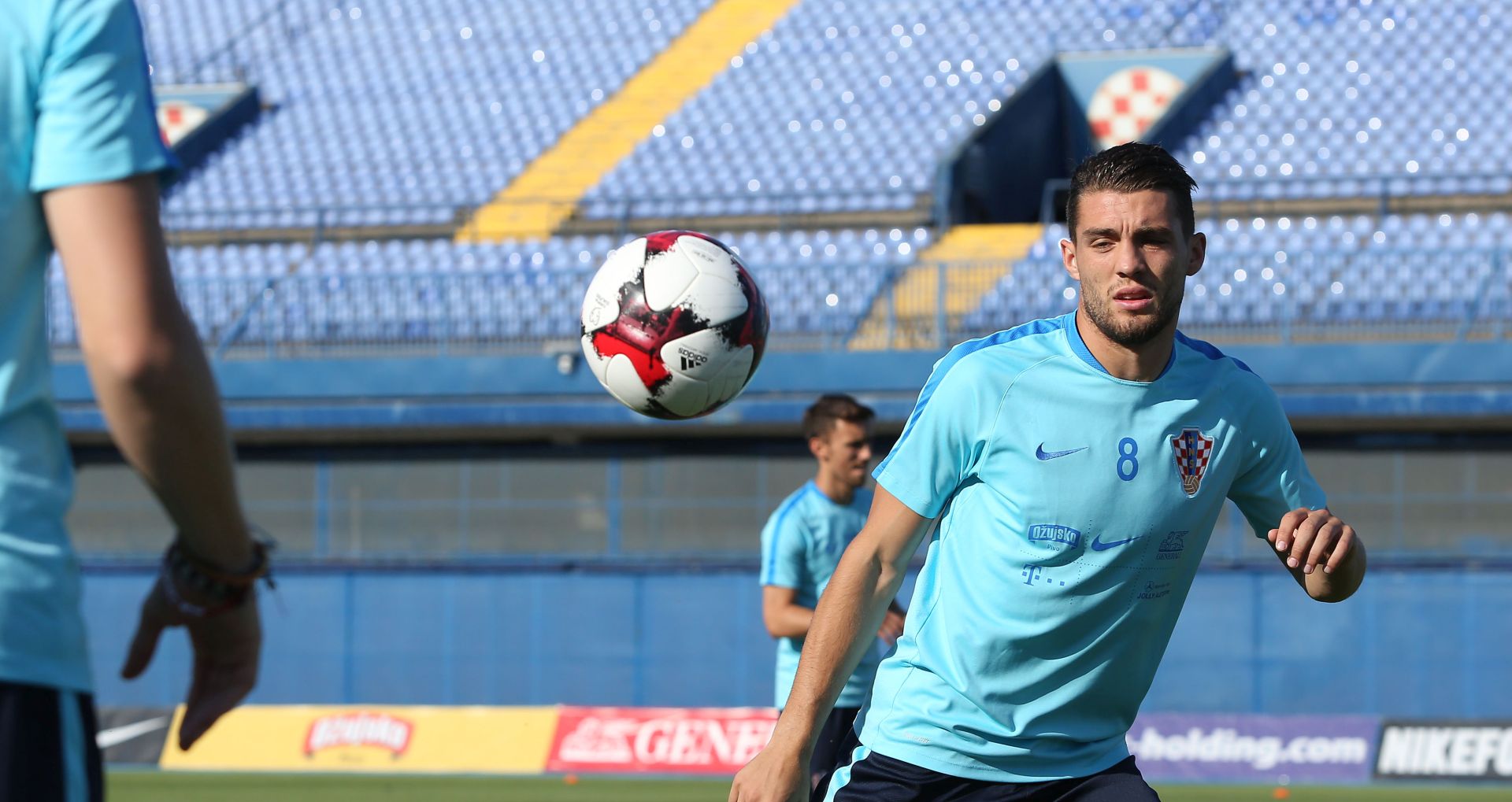 Zagreb, 08.06.2017 - Trening hrvatske nogometne reprezentacije u sklopu priprema za kvalifikacijski susret protiv Islanda za SP 2018 u Rusiji. Na fotografiji Mateo Kovaèiæ.
foto HINA/ Denis CERIÆ /dc