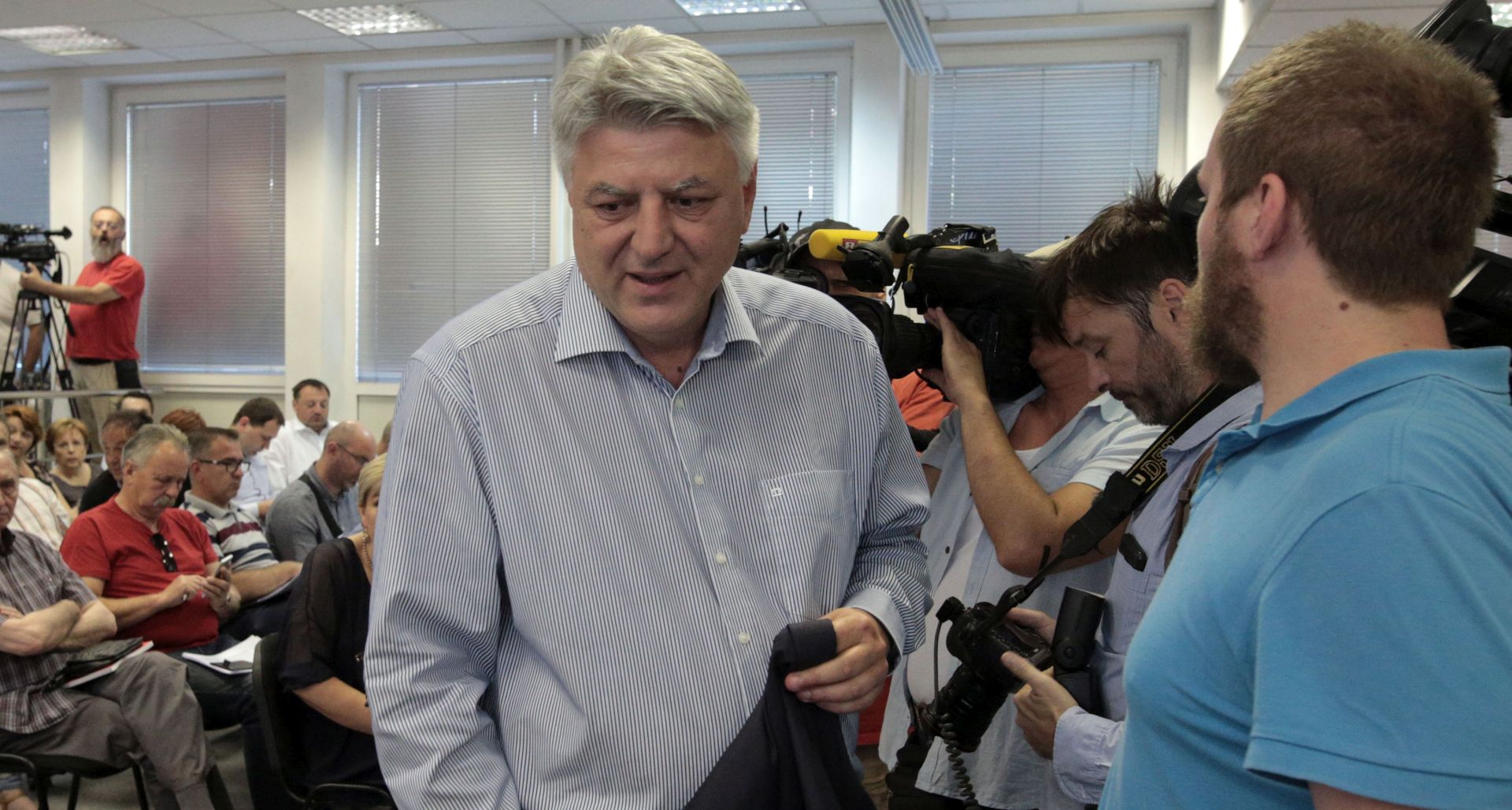 Zagreb, 10.06.2017. - Sjednica Glavnog odbora SDP-a. Na slici Zlatko Komadina.
Foto Hina Dario GRZELJ/ dag
