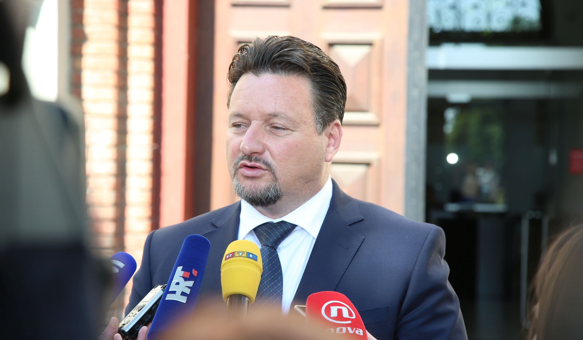 Zagreb, 13.06.2017. - Novi ministar graditeljstva i prostornog uređenja Predrag Štromar preuzeo je ministarstvo od dosadašnjeg ministra Lovre Kuščevića. Na slici Lovro Kuščević. 
foto HINA/ Zvonimir KUHTIĆ/ zk