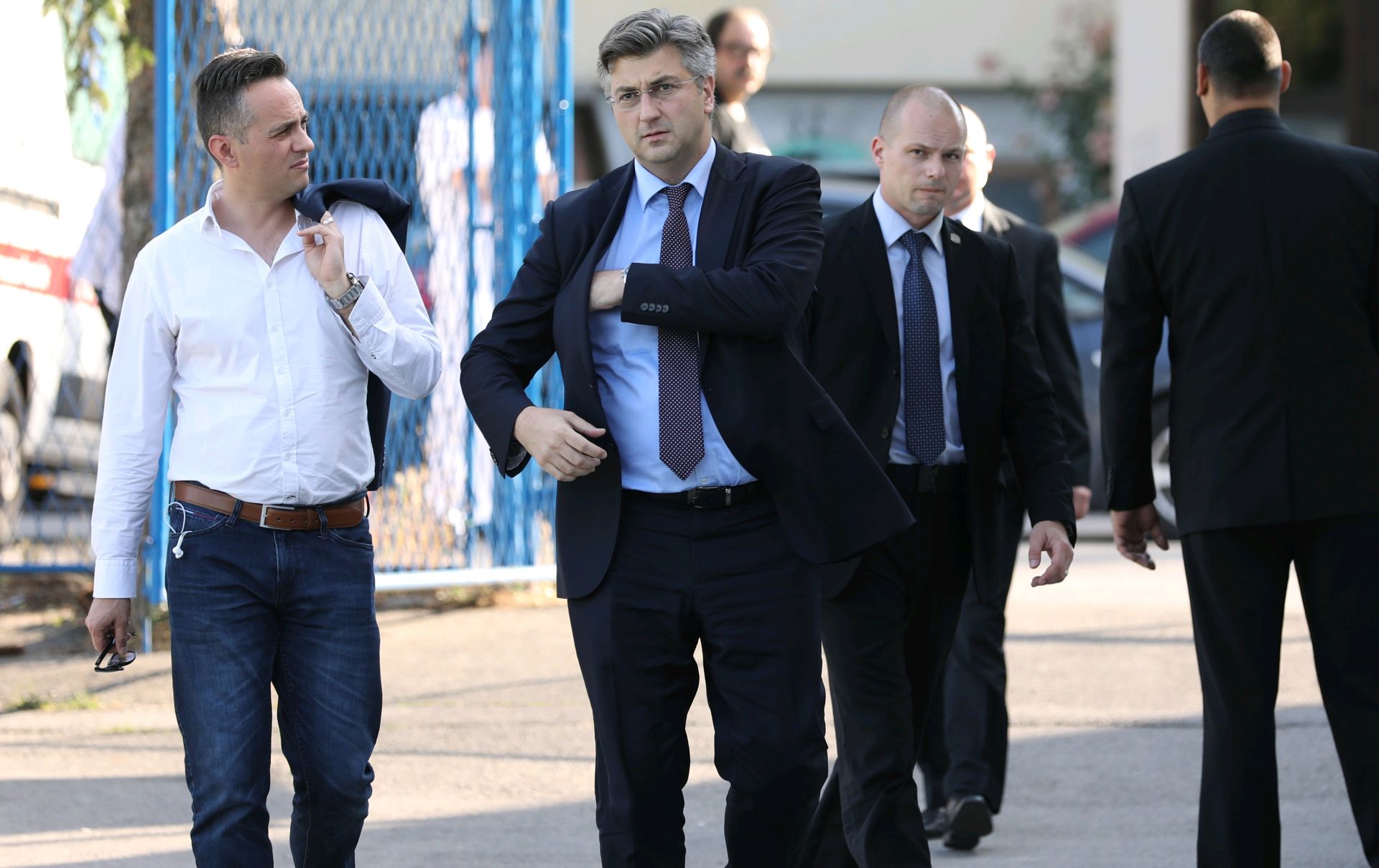 Zagreb, 19.06.2017. - Sveèana sjednica Predsjednitva HDZ-a i sudionika osnivaèke skuptine HDZ-a u dvorani NK Jarun u sklopu  obiljeavanja 28. obljetnice osnutka Hrvatske demokratske zajednice. Na fotografiji Ivan Jabuka, Andrej Plenkoviæ. foto HINA/ Lana SLIVAR DOMINIÆ/ lsd