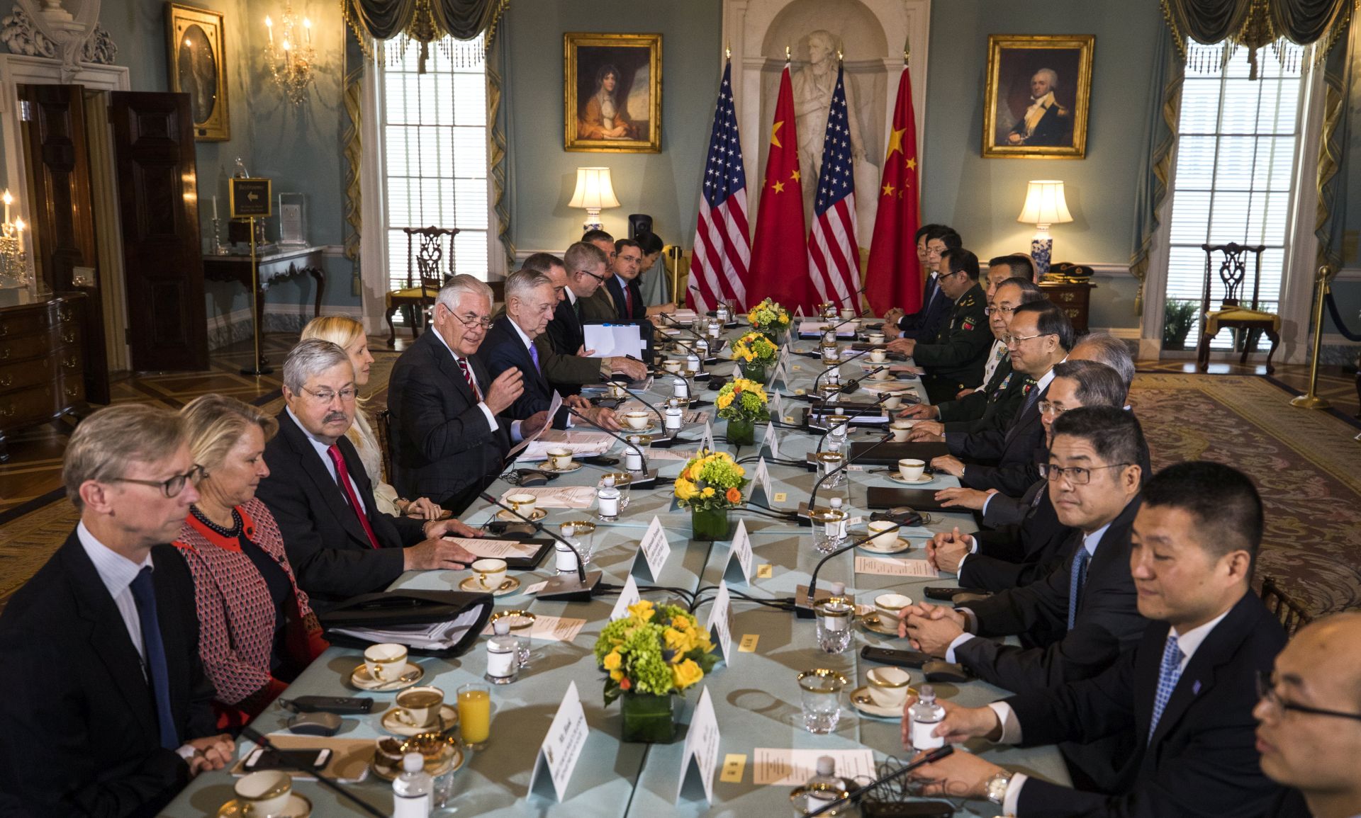 epa06040991 US Secretary of State Rex Tillerson and Secretary of Defense Jim Mattis (C-L) join Chinese State Councilor Yang Jiechi and General Fang Fenghui, Chief of the People's Liberation Army's Joint Staff Department (C-R), before the start of the inaugural U.S.-China Diplomatic and Security Dialogue at the Department of State in Washington, DC, USA, 21 June 2017. The North Korean nuclear missile threat is expected to be the top priority of the meetings.  EPA/JIM LO SCALZO