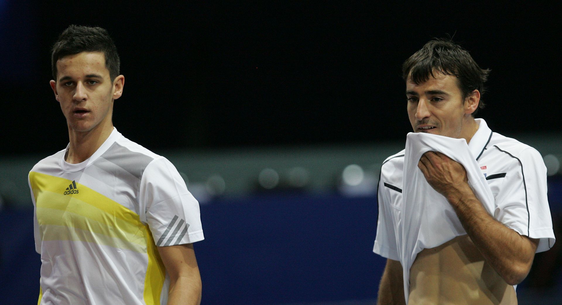 Zagreb, 10.2.2013.- Hrvatski tenisaèi Ivan Dodig i Mate Paviæ poraeni su u finalu parova na ATP turniru u Zagrebu od austrijsko-slovaèke kombinacije Julian Knowle - Filip Polaek s 3:6, 3:6. Na slici Mate Paviæ i Ivan Dodig.
foto FaH/ Lana SLIVAR DOMINIÆ/ ua