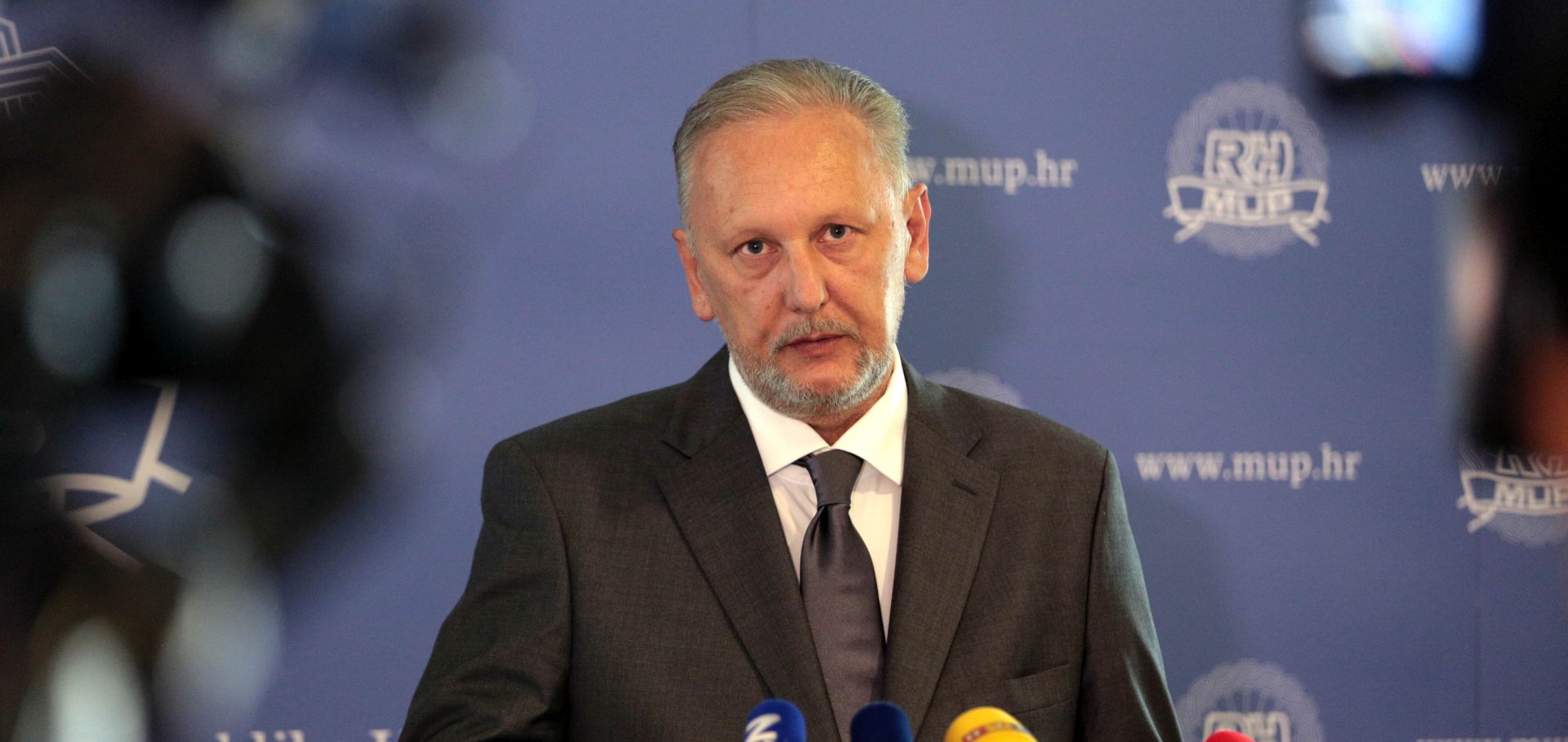 Bregana, 27.06.2017. - Predsjednik Vlade Republike Hrvatske Andrej Plenković i ministar unutarnjih poslova Davor Božinović (na slici) sudjelovali su na predstavljanju Schengenskog informacijskog sustava na graničnom prijelazu Bregana.
Foto Hina Dario GRZELJ/ dag