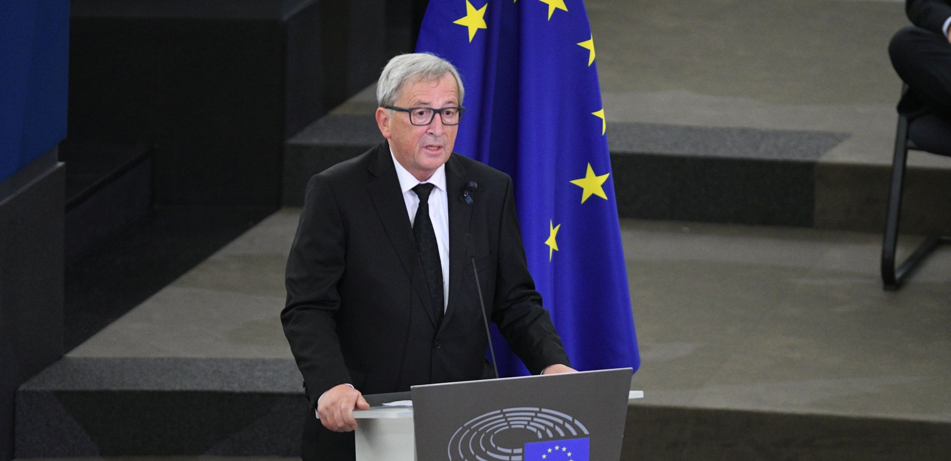 epa06059354 President of the European Commission Jean-Claude Juncker speaks as world leaders gather for the European Ceremony of Honour for late former German chancellor Helmut Kohl in Strasbourg, France, 01 July 2017. Kohl, widely regarded as the father of German reunification in 1990, died on 16 June 2017 at his home in Ludwighshafen, Germany. He was the sixth chancellor of the Federal Republic of Germany from 1982 to 1998.  EPA/PATRICK SEEGER