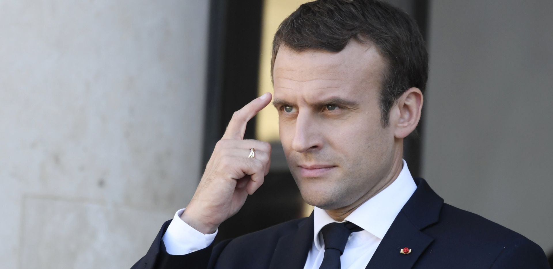 epa06068280 French President Emmanuel Macron after a meeting with the Palestinian President  Mahmoud Abbas at the Elysee Palace in Paris, France, 05 July 2017.  EPA/JULIEN DE ROSA