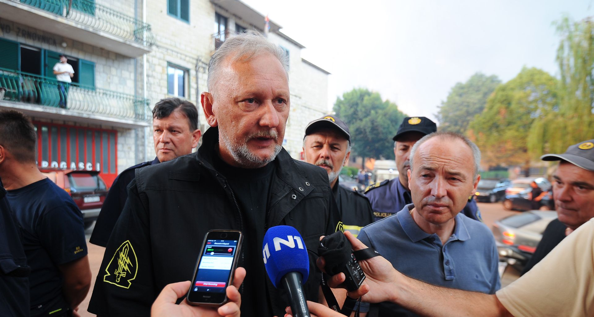 Split 17. 07 2017. Ministri  Davor Božinović i Damir Krstičević posjetili požariste kraj Srinjina i Žrnovnice.
Foto Mario Strmotić