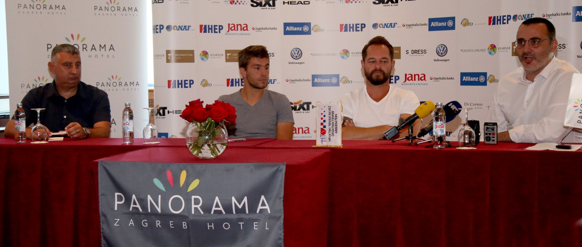 Zagreb, 20.07.2017 - Konferencija za medije Hrvatskog teniskog saveza povodom nedavno zavrenog turnira u Wimbledonu te predstojeæeg meèa u Davis Cupu protiv Kolumbije. Na fotografiji  (L-D) Igot Rajkoviæ, Nikola Mektiæ, eljko Krajan i Miroslav Zeèiæ.  foto HINA/ Zvonimir KUHTIÆ/ zk