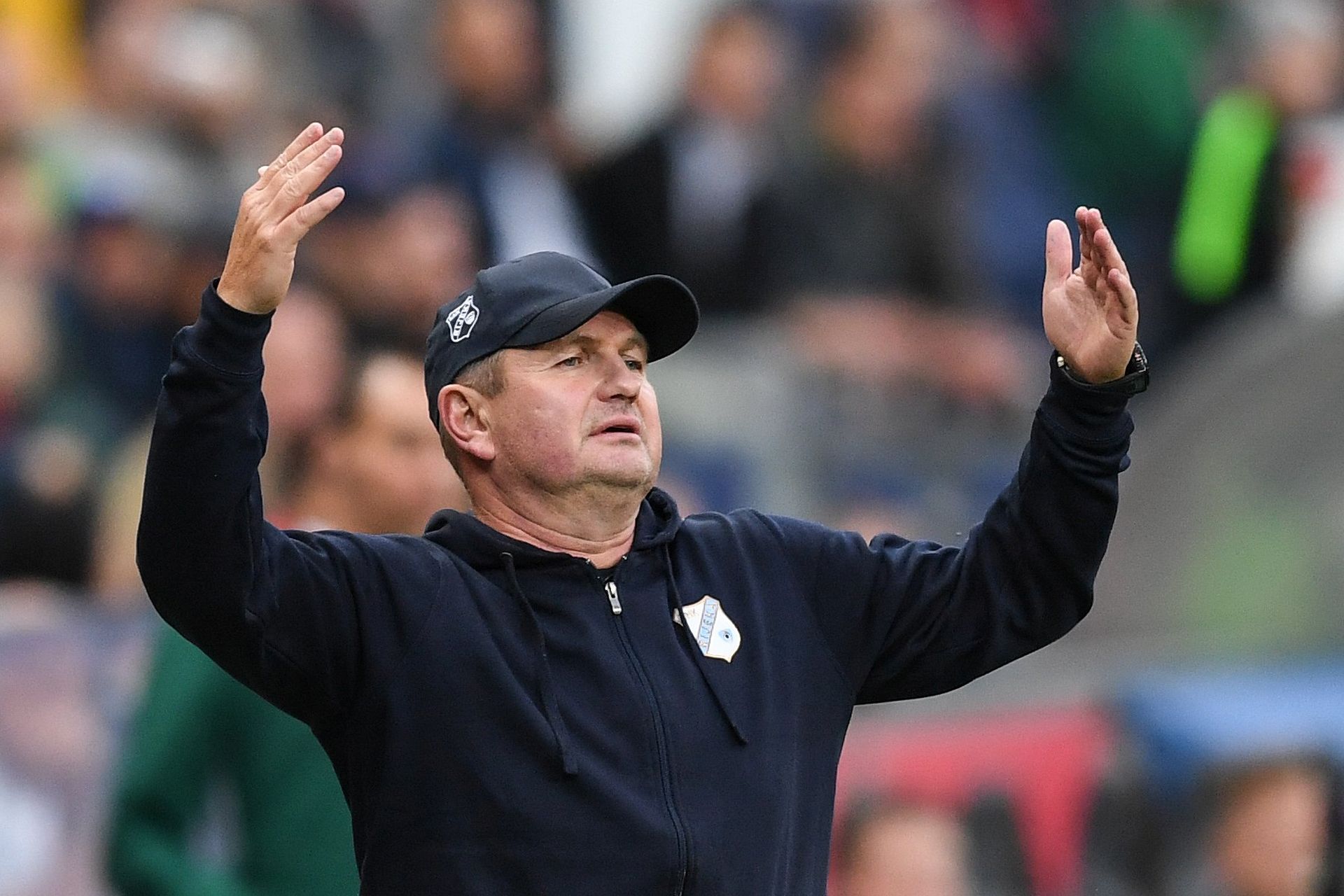 epa06111037 Head coach Matjaz Kek of HNK Rijeka reacts during the UEFA Champions League third qualifying round, first leg match between Salzburg and HNK Rijeka in Salzburg, Austria, 26 July 2017.  EPA/ANDREAS SCHAAD