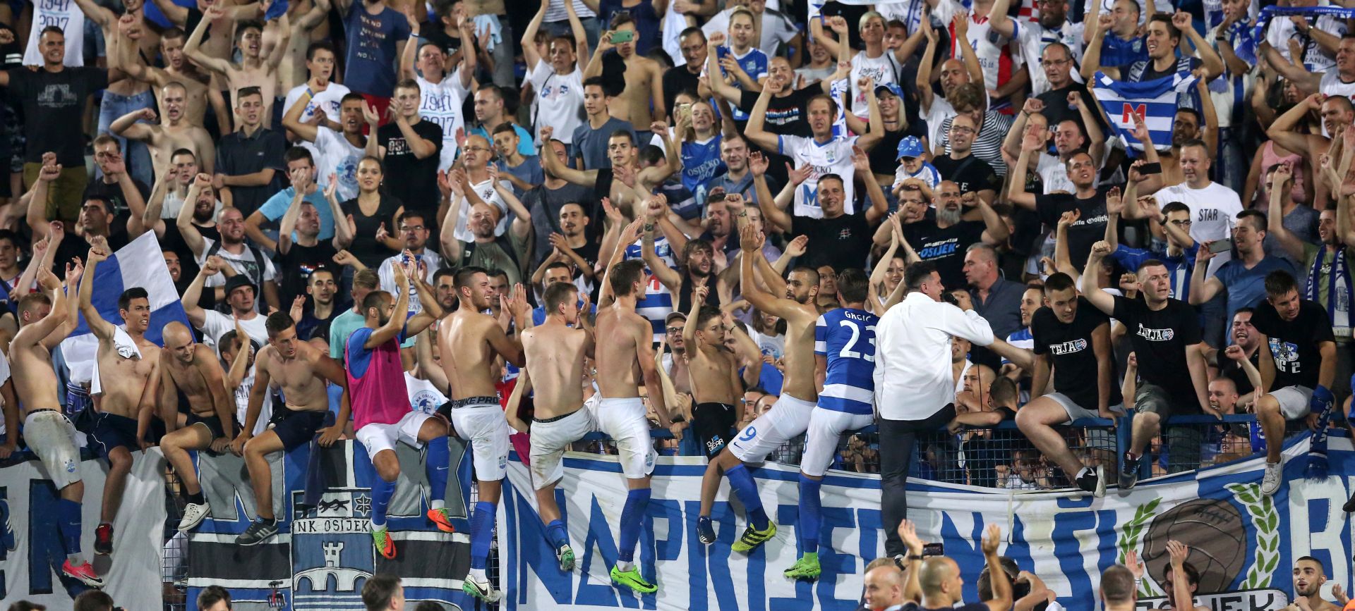 Osijek, 03.08.2017. - Uzvratna utakmica 3. pretkola nogometne Europa Lige između Osijeka i PSV-a.
foto HINA/ Daniel KASAP/ es