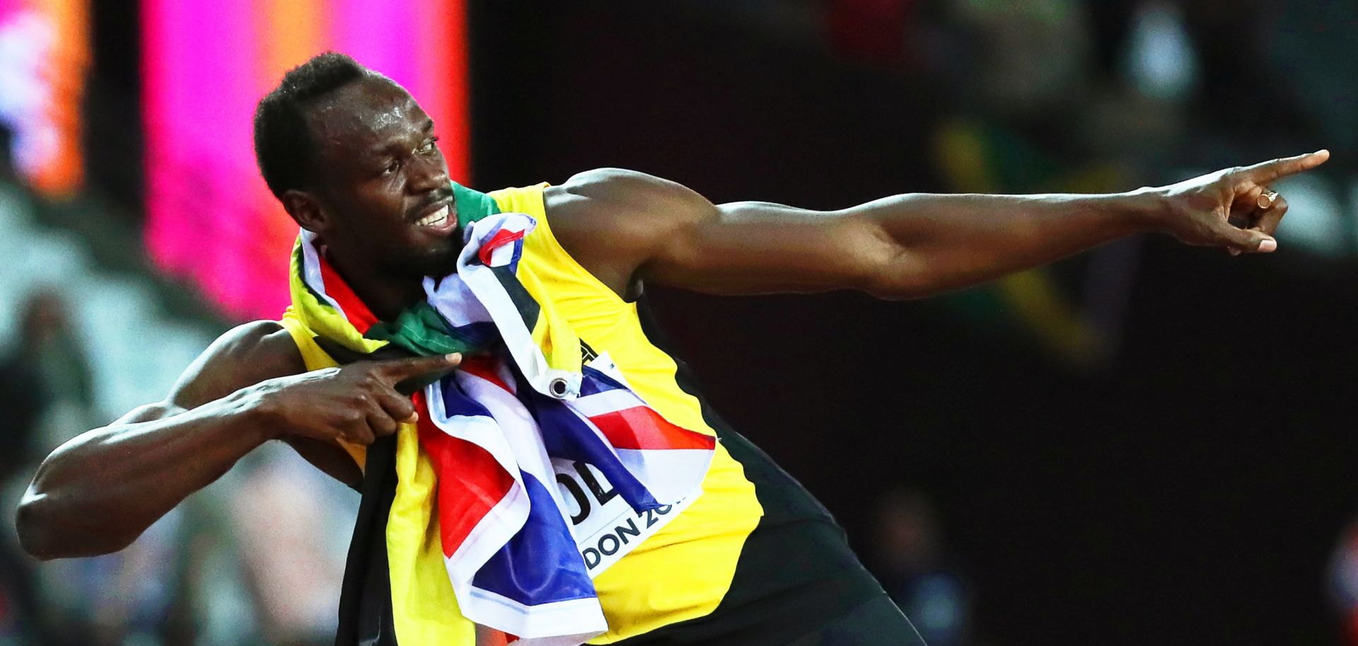 epa06127370 Jamaica's Usain Bolt poses after taking the third place in the men's 100m final at the London 2017 IAAF World Championships in London, Britain, 05 August 2017.  EPA/SRDJAN SUKI