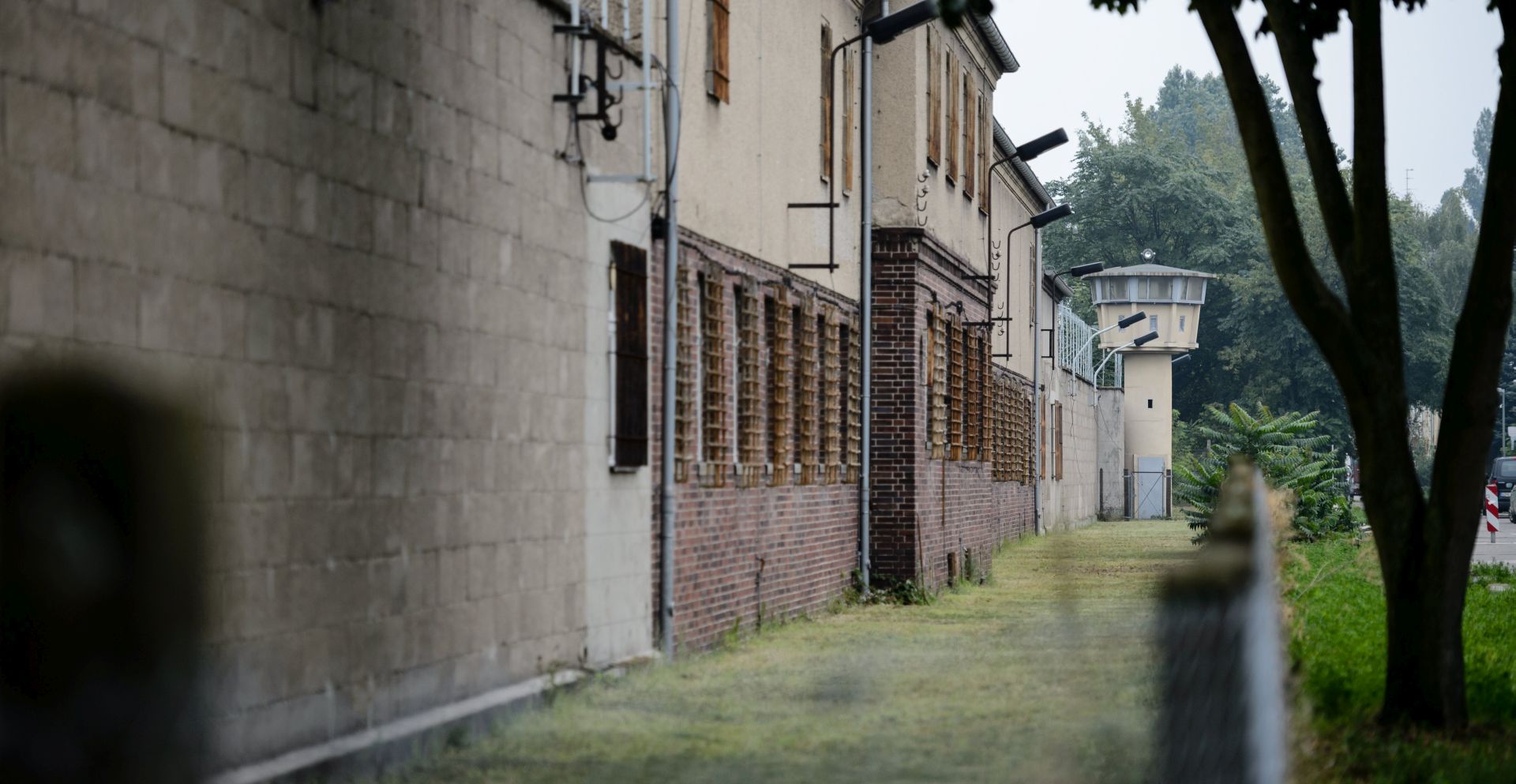 epa06137517 A view on a building of the Berlin-Hohenschoenhausen Memorial, former Stasi prisonin Berlin, Germany, 11 August 2017. the State Security Service or  Staatssicherheitsdienst, of the German Democratic Republic (GDR) arrested and interrogated thousands of East Germans at the Hohenschoenhausen prison until the collapse of communist government and German reunification in 1990. Now the former Stasi prison Hohenschoenhausen is a museum and memorial.  EPA/JENS SCHLUETER