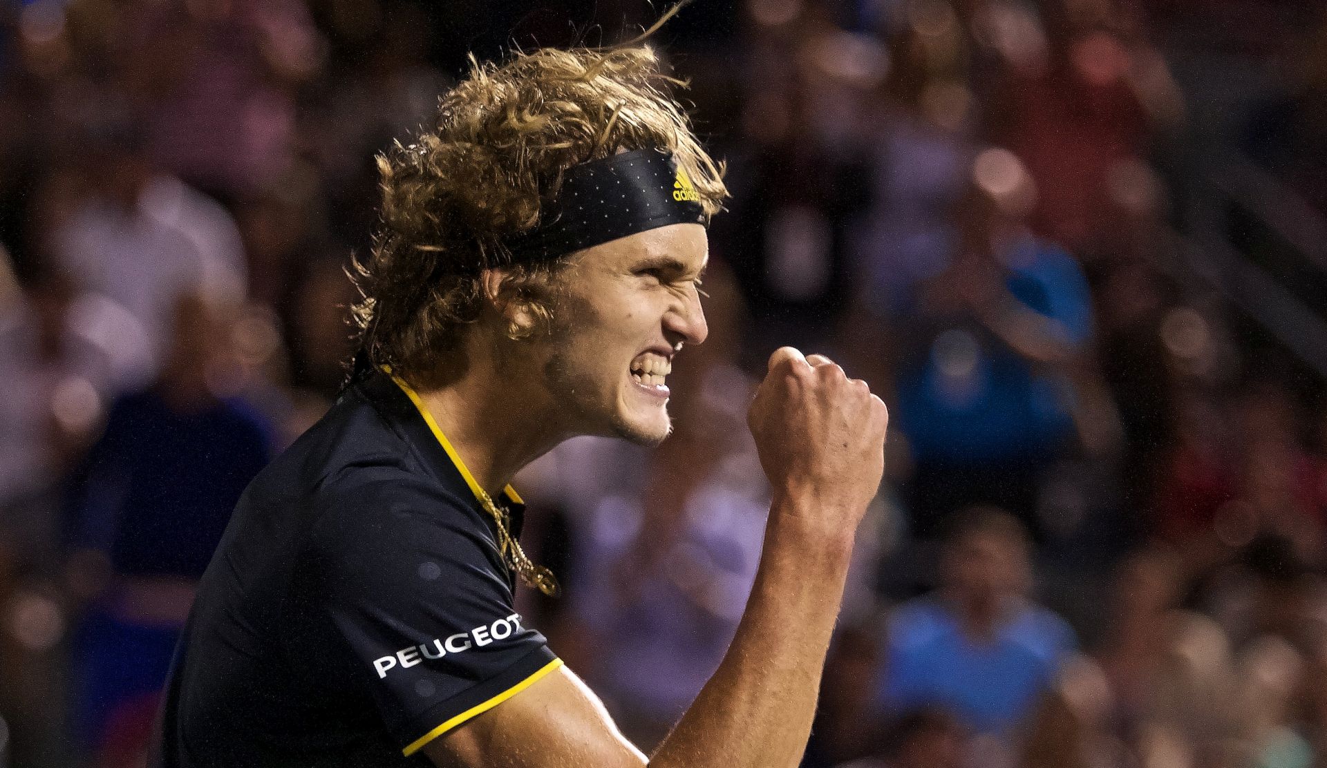 epa06141546 Alexander Zverev of Germany celebrates his victory over Denis Shapovalov of Canada during the ATP Rogers cup men's semi final in Montreal, Canada, 12 August 2017.  EPA/ANDRE PICHETTE