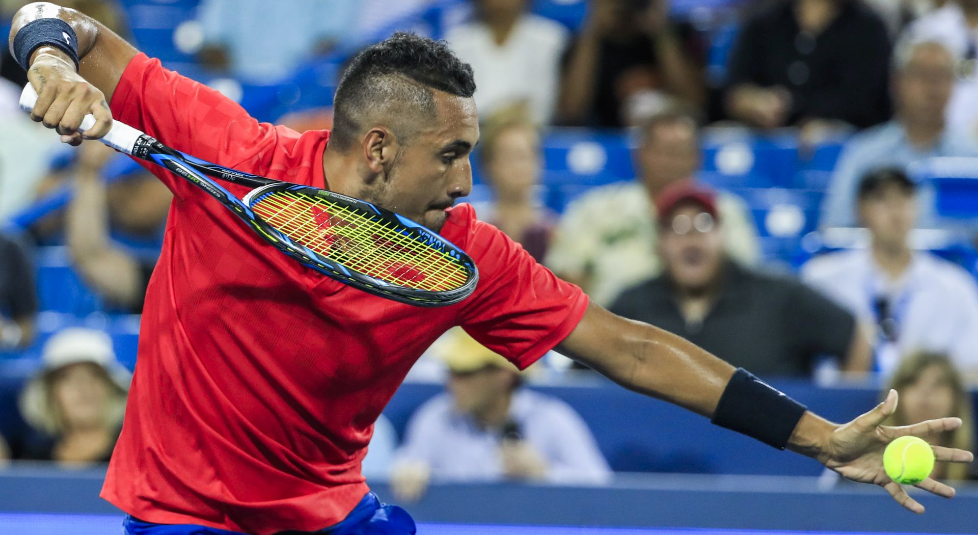 epa06150831 Nick Kyrgios of Australia in action against Rafael Nadal of Spain during their match in the Western & Southern Open tennis tournament at the Linder Family Tennis Center in Mason, Ohio, USA, 18 August 2017.  EPA/TANNEN MAURY
