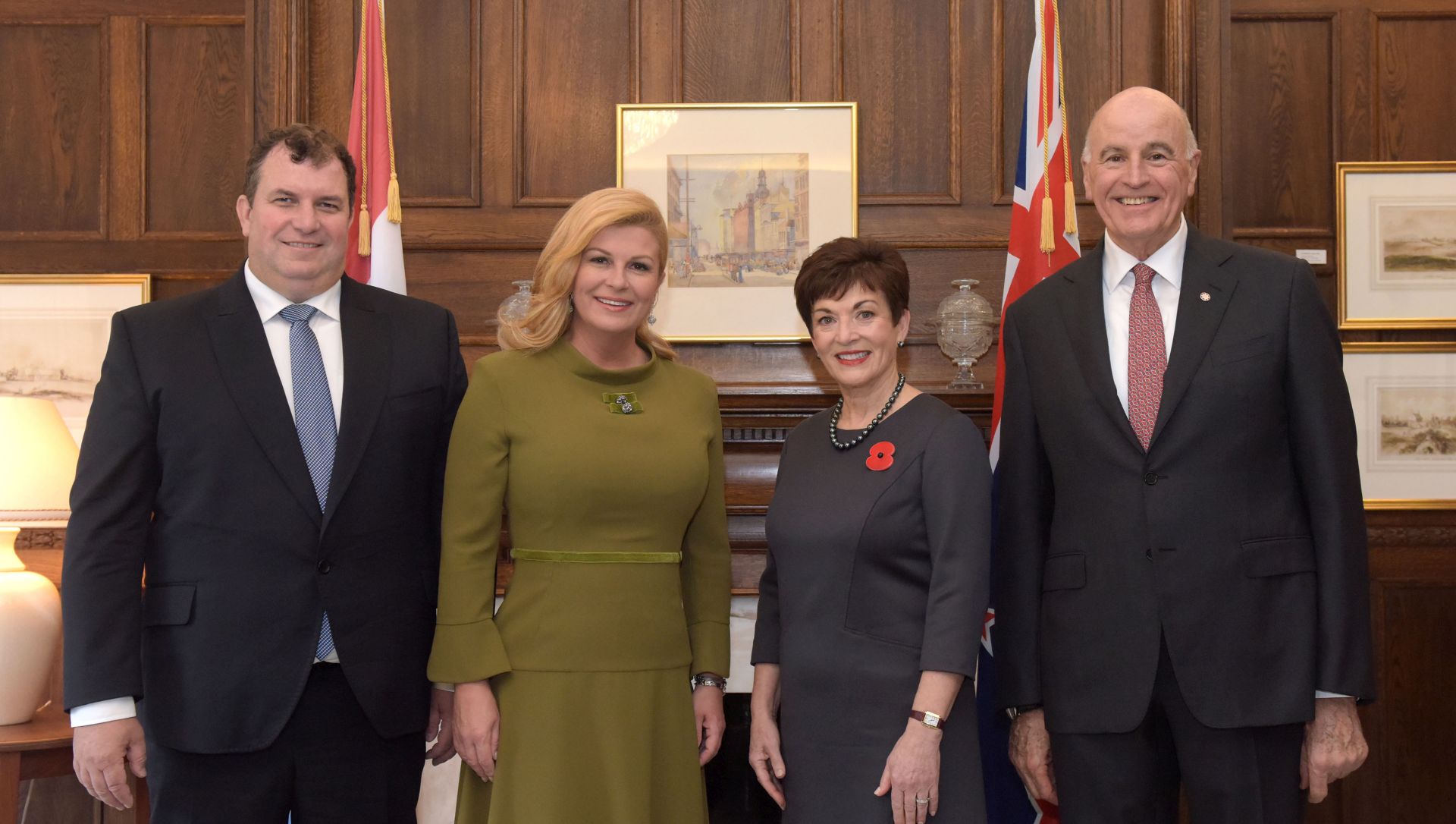 Auckland, 19.8.2017 - Predsjednica Republike Hrvatske Kolinda Grabar-Kitaroviæ dravni posjet Novom Zelandu zapoèela je sastankom s glavnom guvernerkom Novog Zelanda Patsy Reddy. Na slici Jakov Kitaroviæ, Kolinda Grabar-Kitaroviæ, Patsy Reddy i David Gascoigne.
foto HINA/ Ured predsjednice/ ua