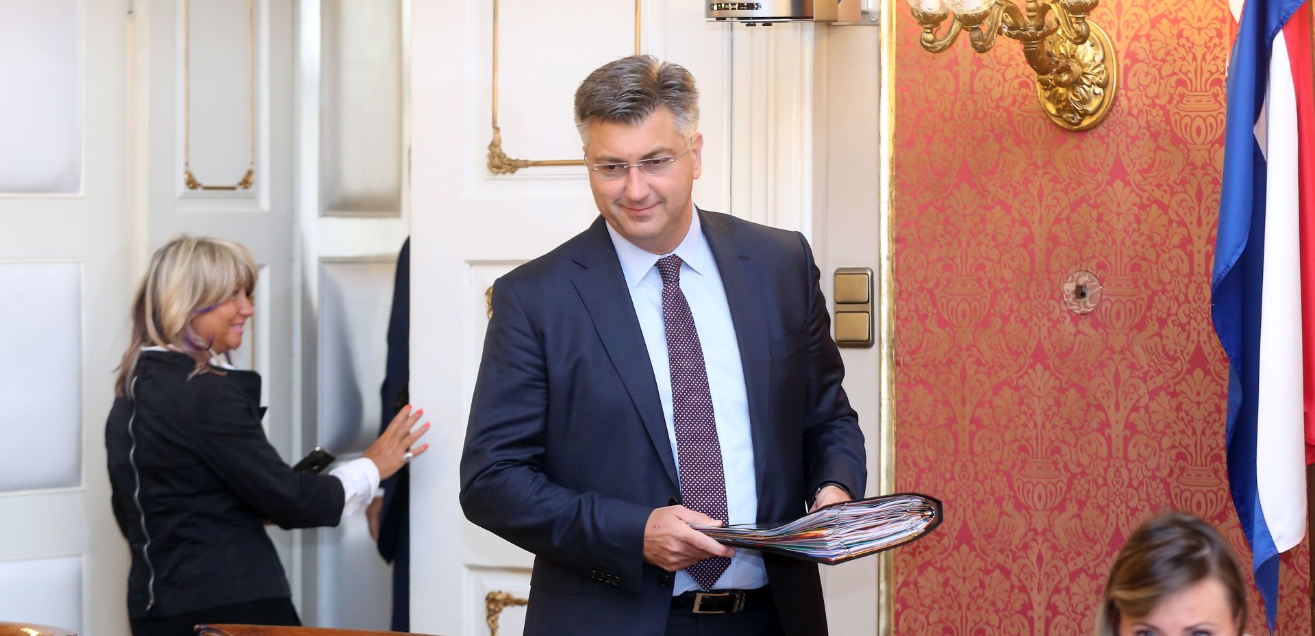 Zagreb, 24.08.2017 - Sjednica Vlade RH. Na fotografiji predsjednik Vlade RH Andrej Plenkoviæ.
foto HINA/ Denis CERIÆ /dc