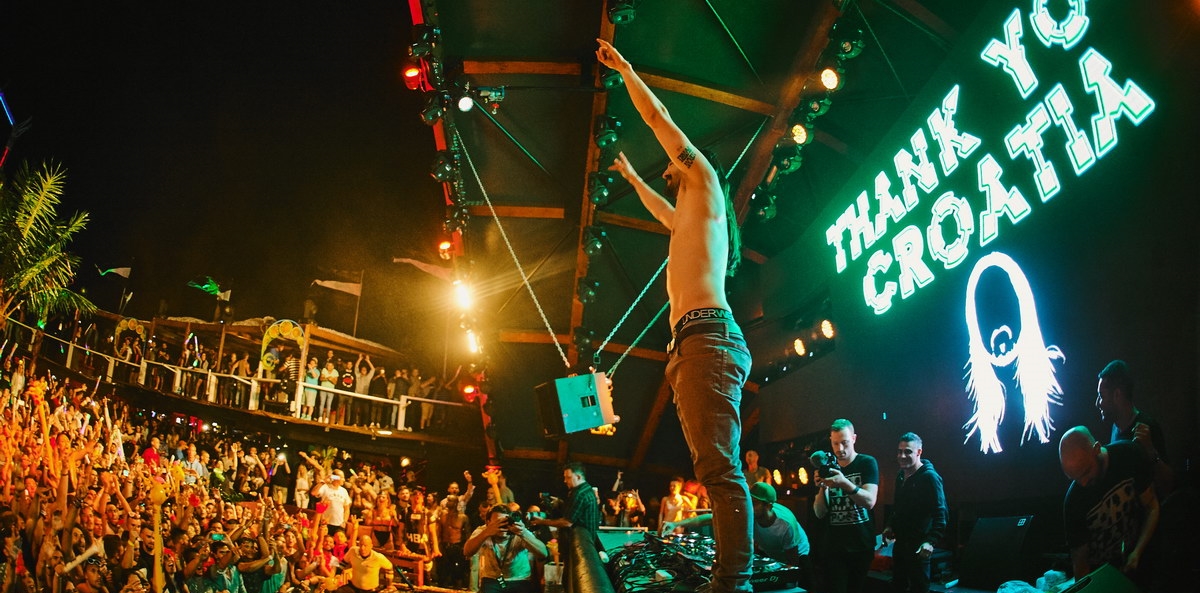 Noa Beach Club